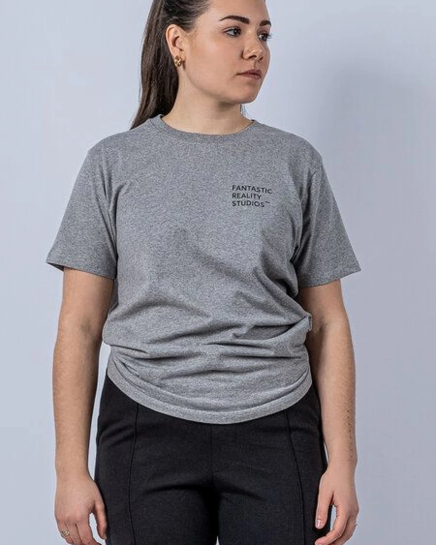FANTASTIC REALITY STUDIOS FANTASTIC REALITY T-SHIRT – Bio-Baumwolle, Unisex – Ansicht 3