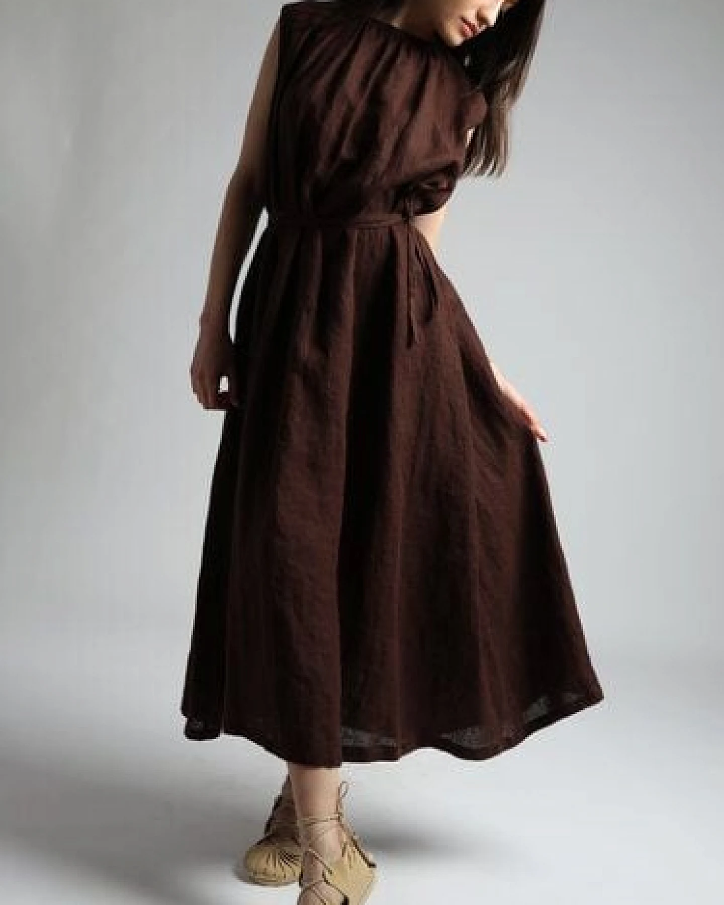 KNOTIUM VIVA Maxi-Leinenkleid mit gesmoktem Halsausschnitt – Ansicht 4