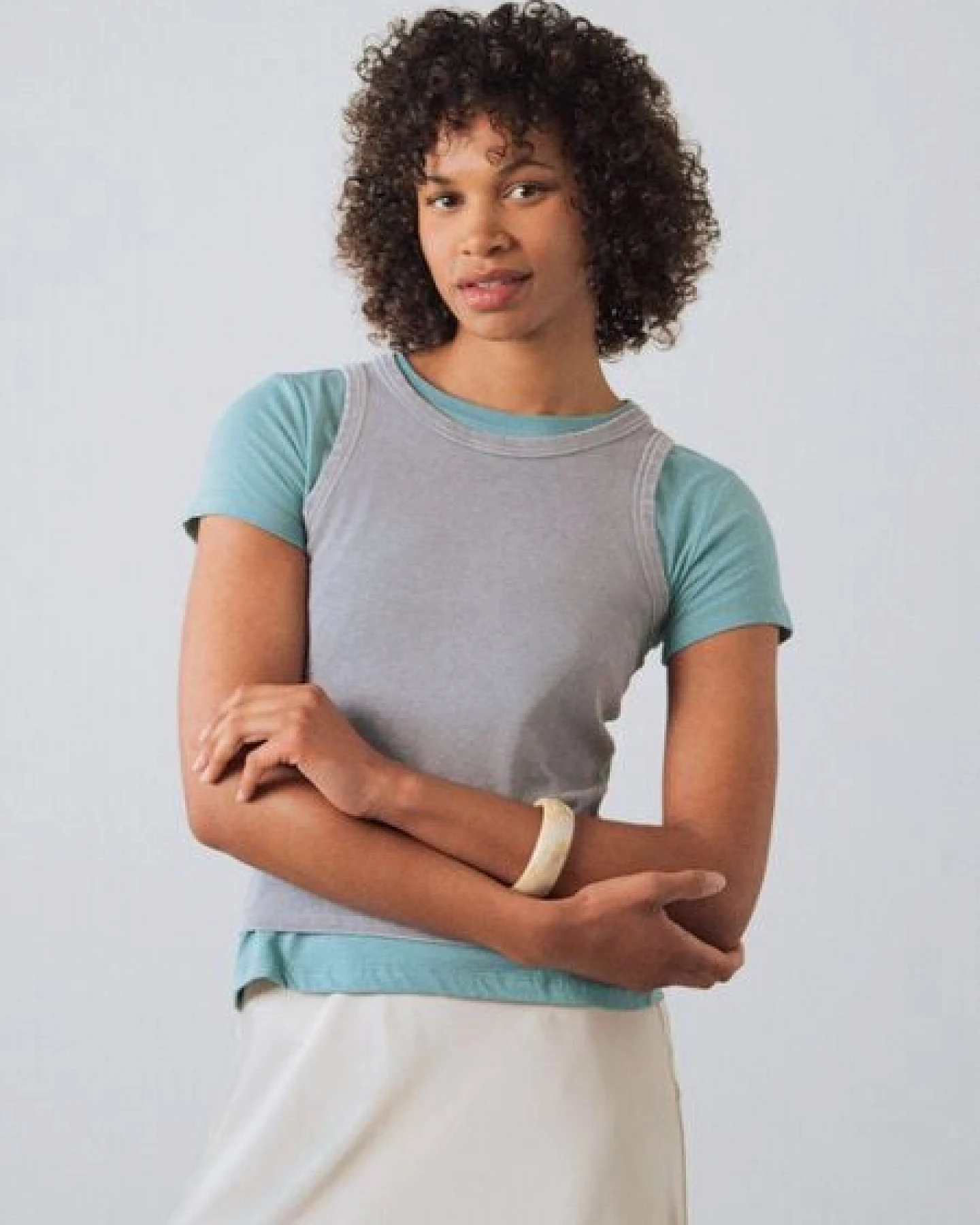 Honest Basics Damen Basic T-Shirt aus Bio- und recycelter Baumwolle – Ansicht 3