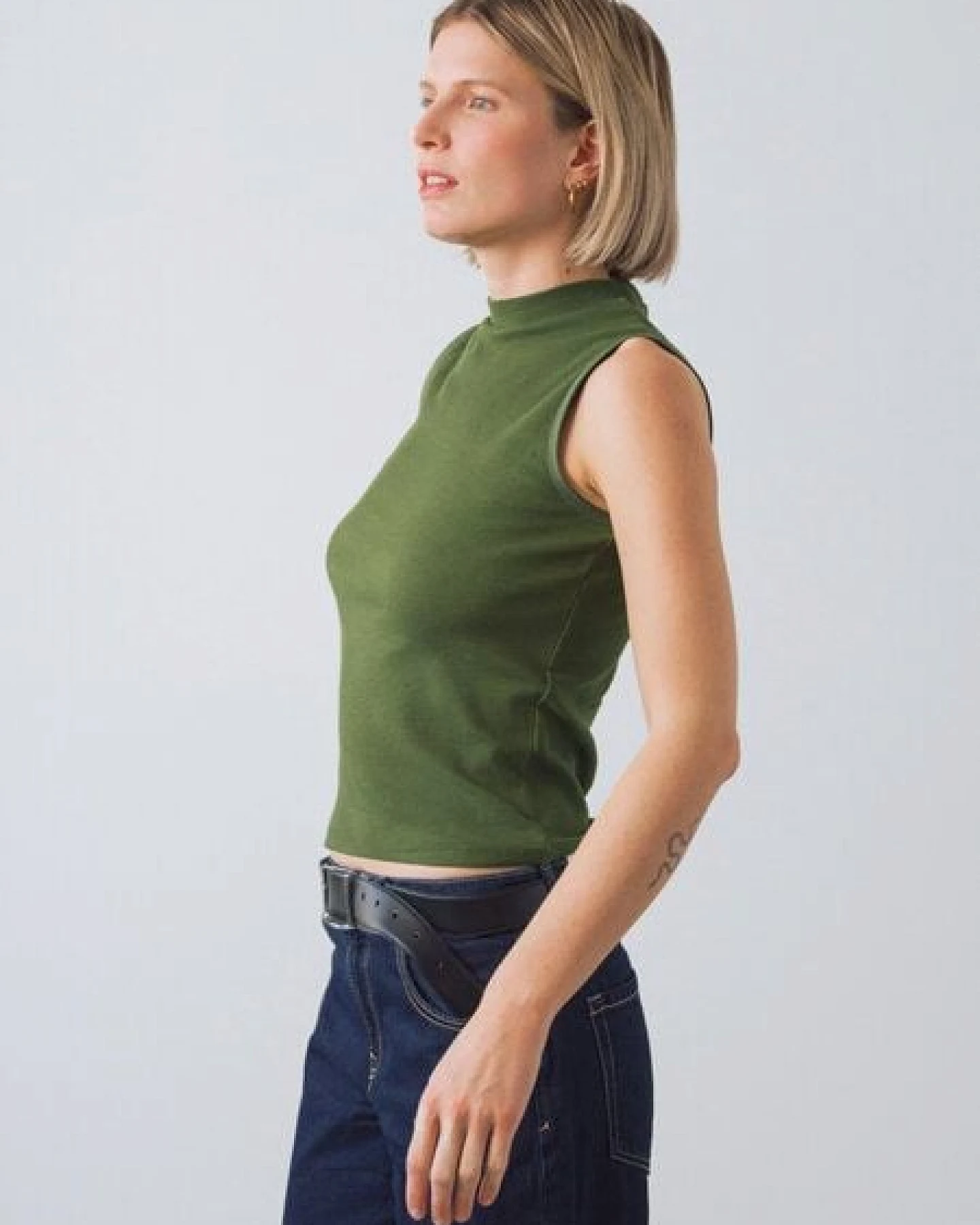 Honest Basics Damen Mock-Top aus Bio- und recycelter Baumwolle – Ansicht 3