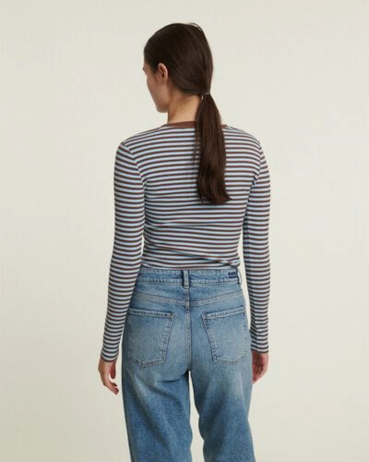 Basic Apparel LUDMILLA Langarmshirt aus Bio-Baumwolle – Ansicht 3