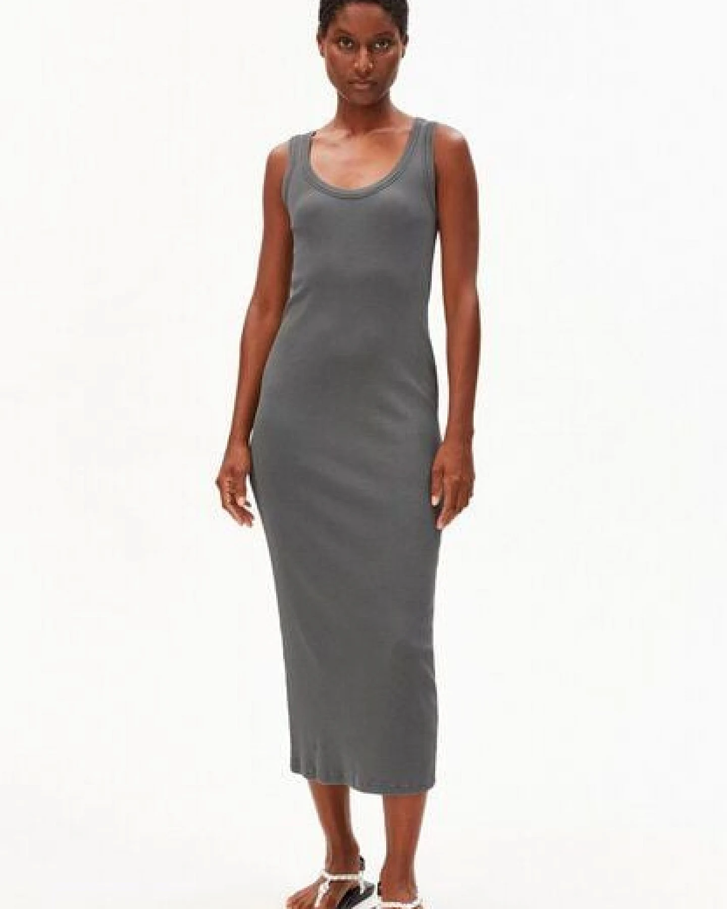 ARMEDANGELS GMT DYE BODYCON RIB Damen Kleid aus Bio-Baumwoll Mix – Ansicht 4