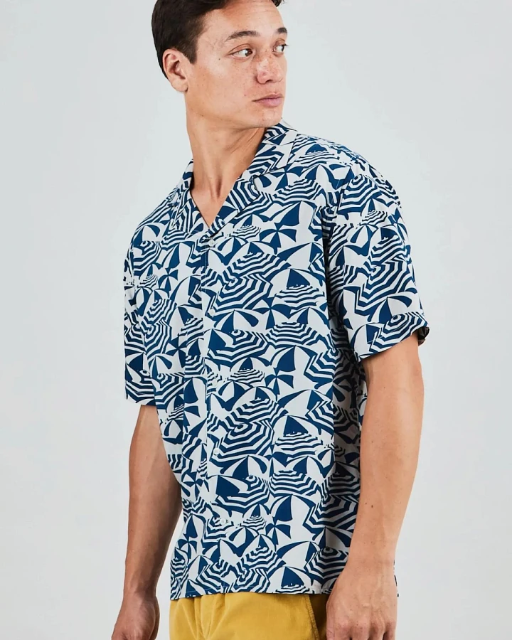 Hemd Sombrillas Aloha Blau