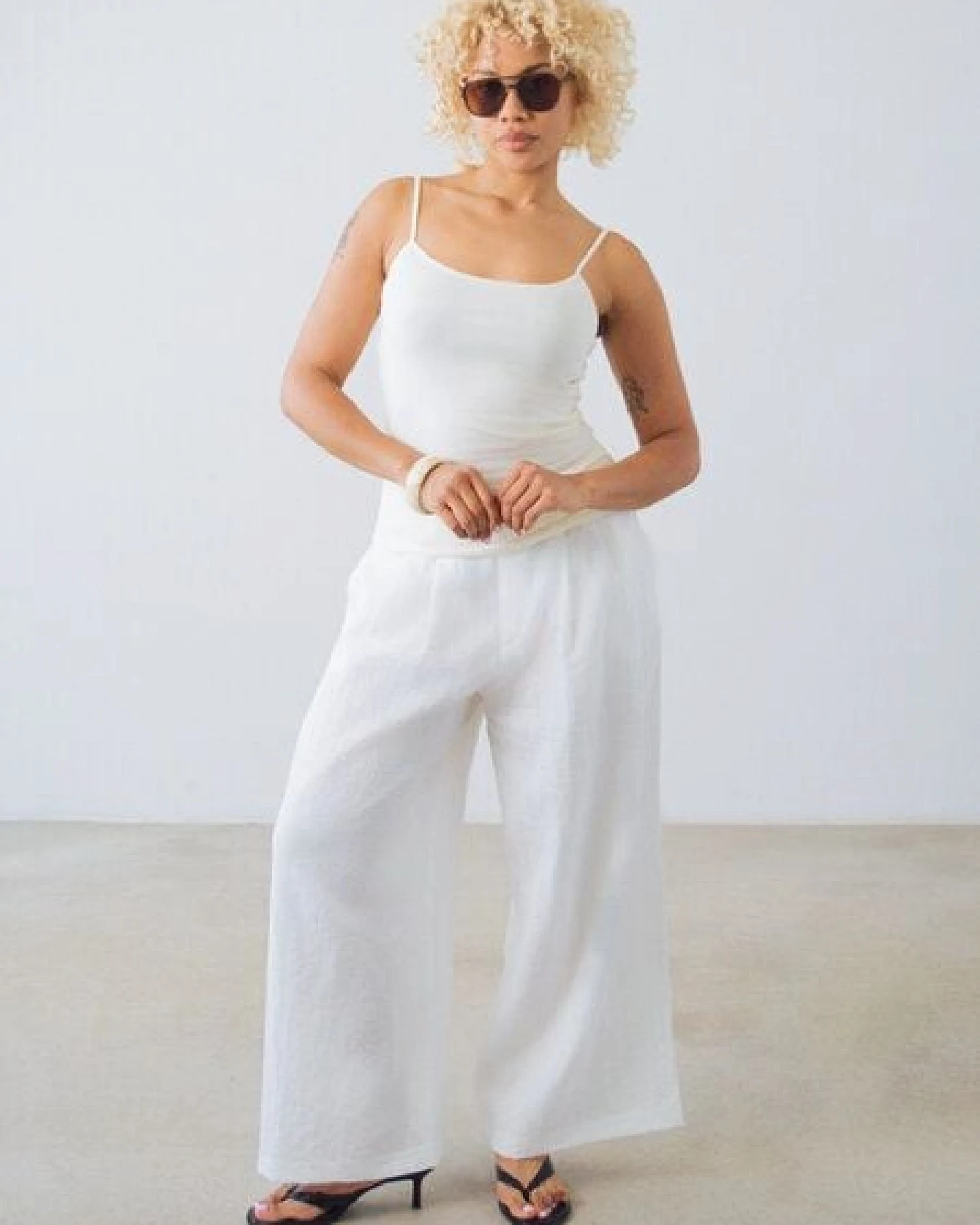Honest Basics Damen Spaghetti Top aus Bio- und recycelter Baumwolle – Ansicht 4