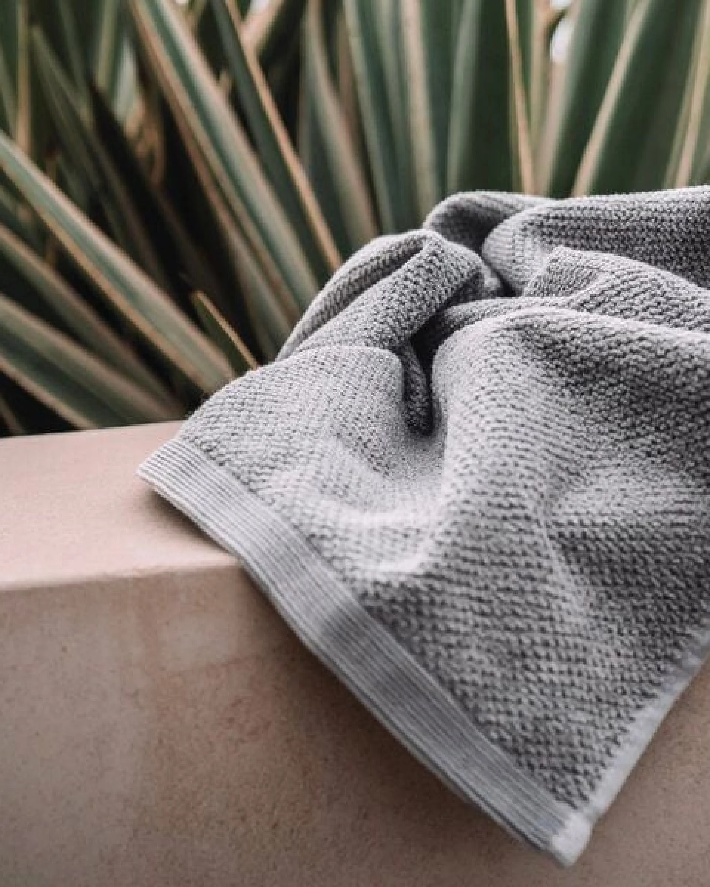 Kushel Towels The Hand & Hair Set - Handtuchset aus Biobaumwolle und Holzfaser – Ansicht 4