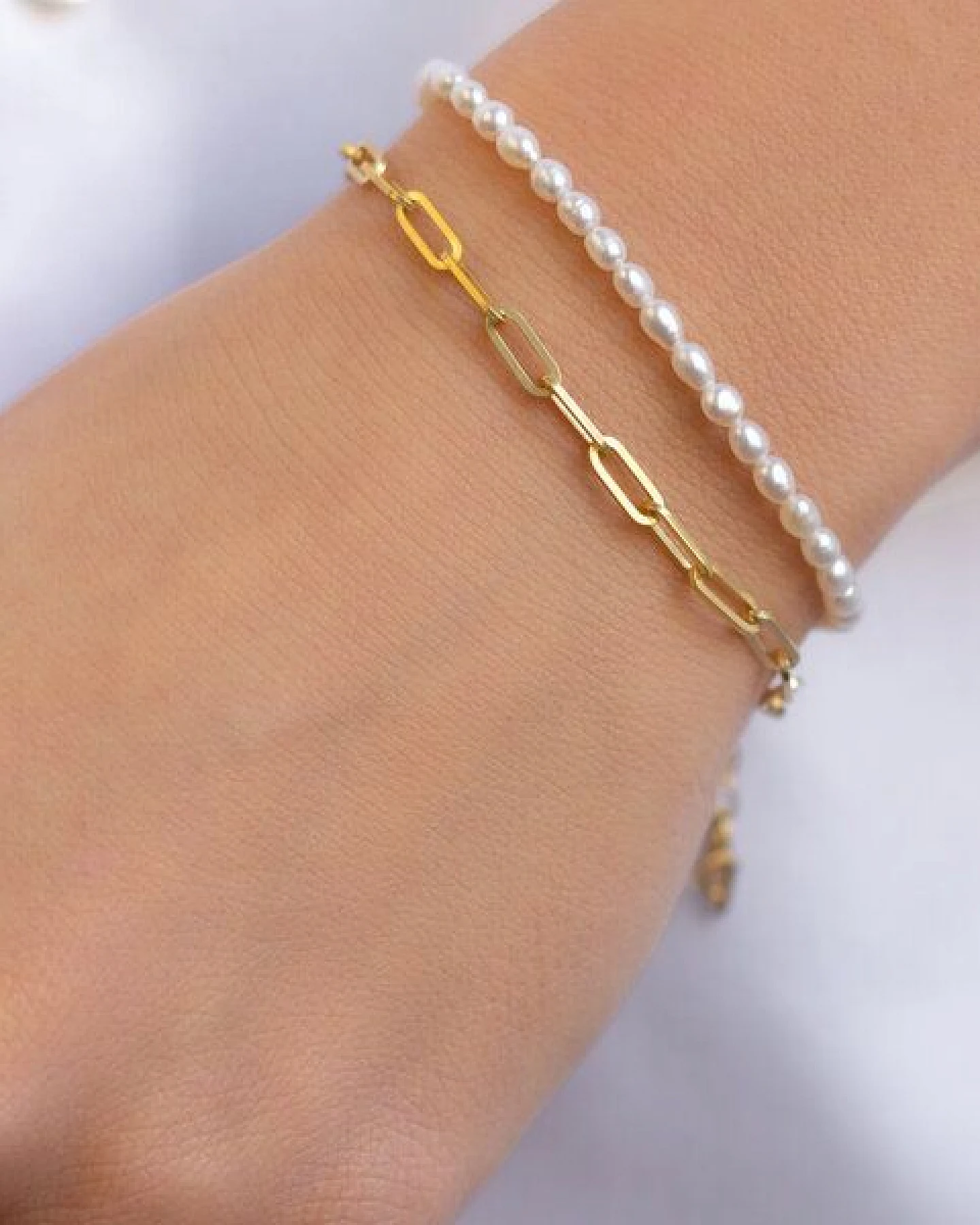 Paeoni Colors Klassisches Perlenarmband aus Süßwasserperlen und 18k Gold Vermeil, 925 Sterling Silber – Ansicht 2