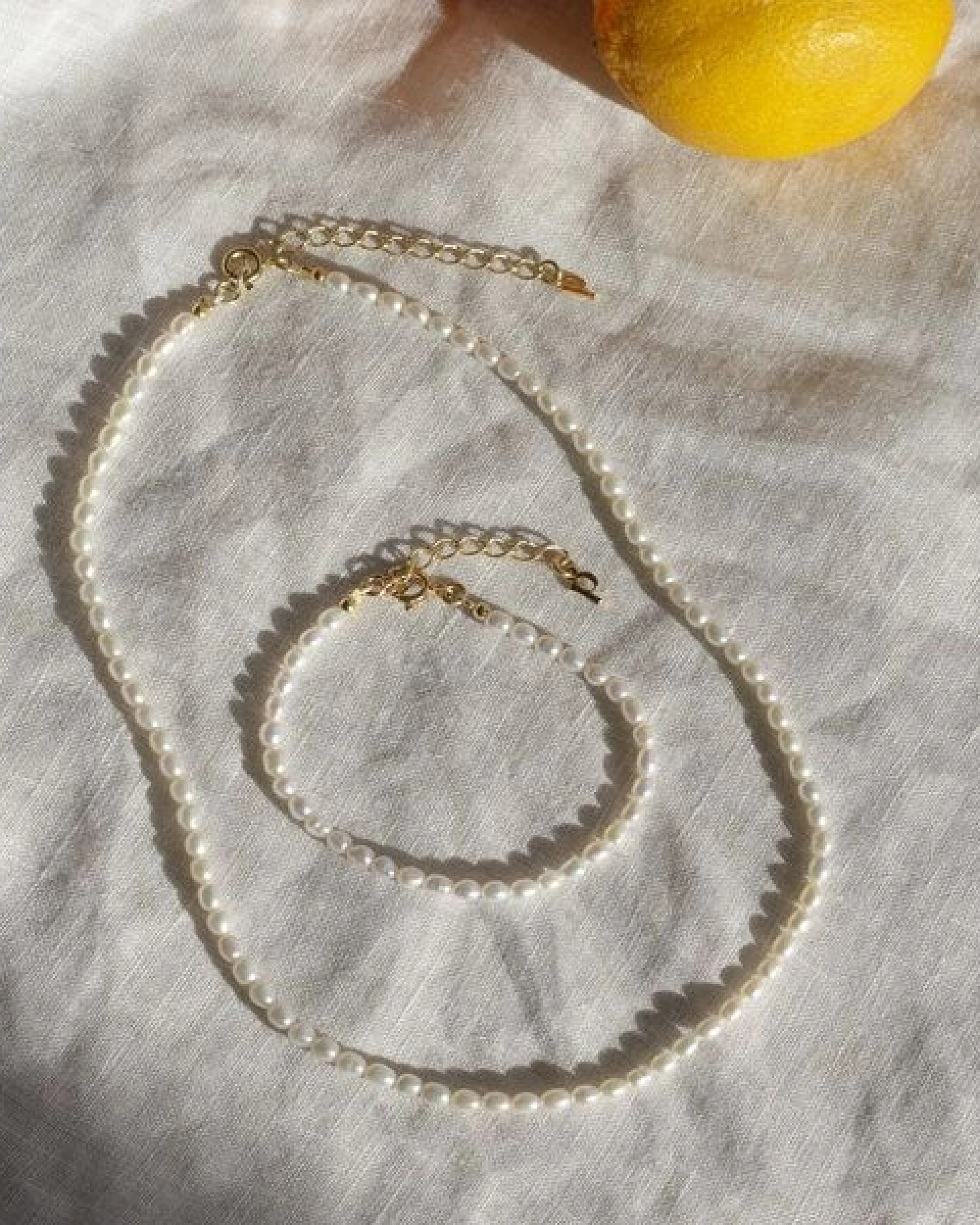 Paeoni Colors Klassisches Perlenarmband aus Süßwasserperlen und 18k Gold Vermeil, 925 Sterling Silber – Ansicht 3