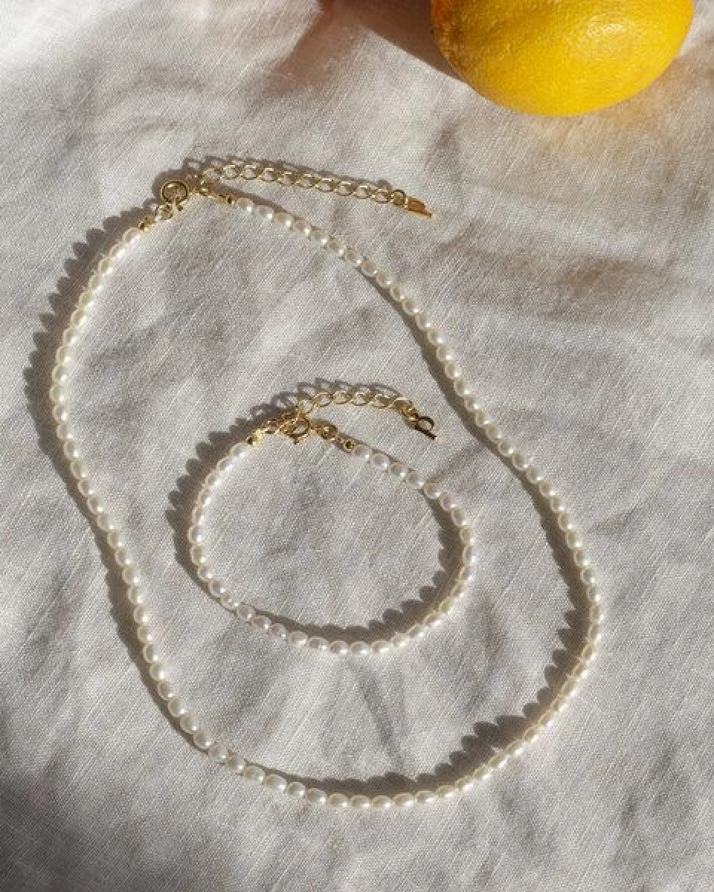 Paeoni Colors Klassisches Perlenarmband aus Süßwasserperlen und 18k Gold Vermeil, 925 Sterling Silber – Ansicht 3