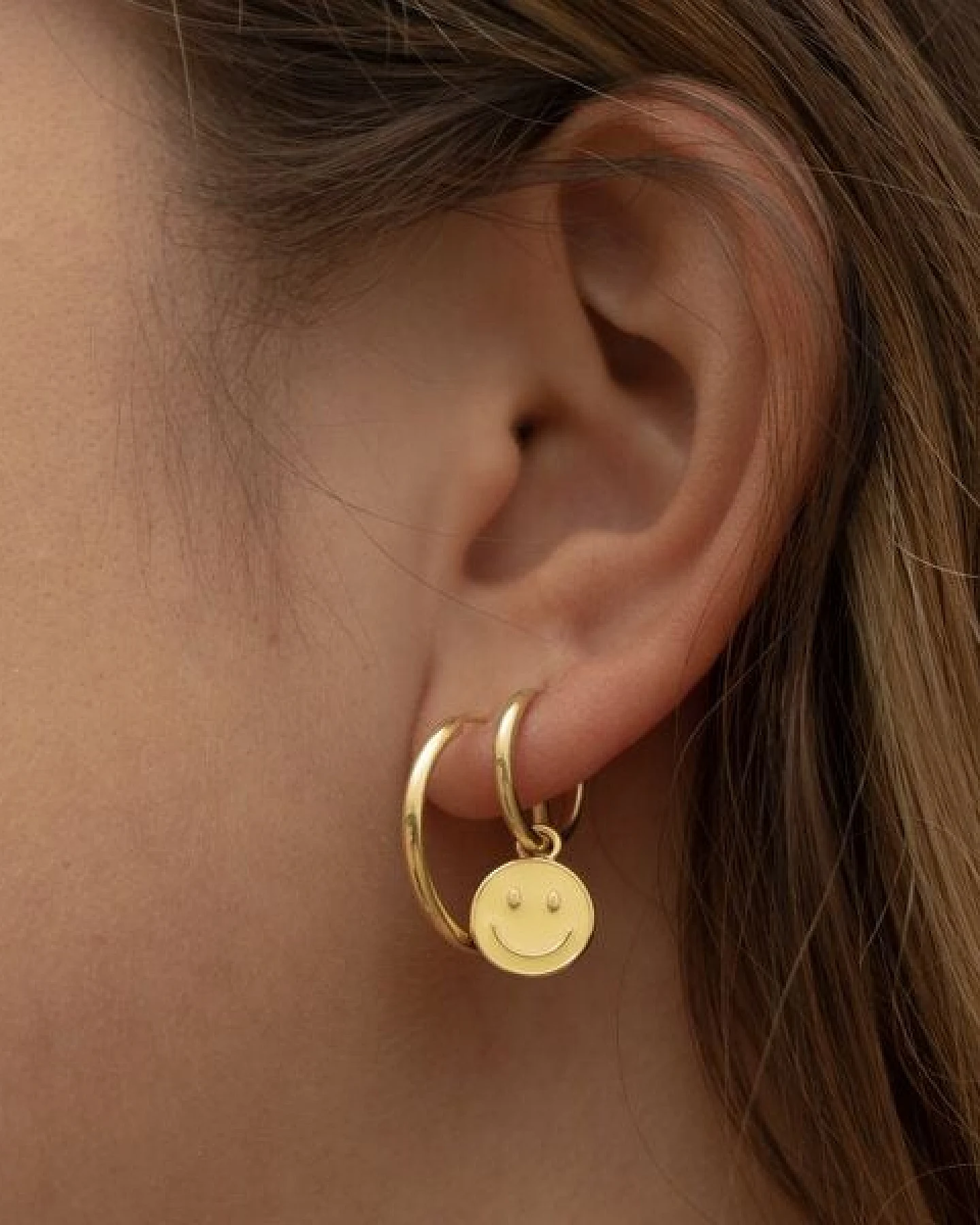 Paeoni Colors Smiley-Creolen, Ohrringe aus 18k Gold Vermeil, 925 Sterling Silber – Ansicht 2