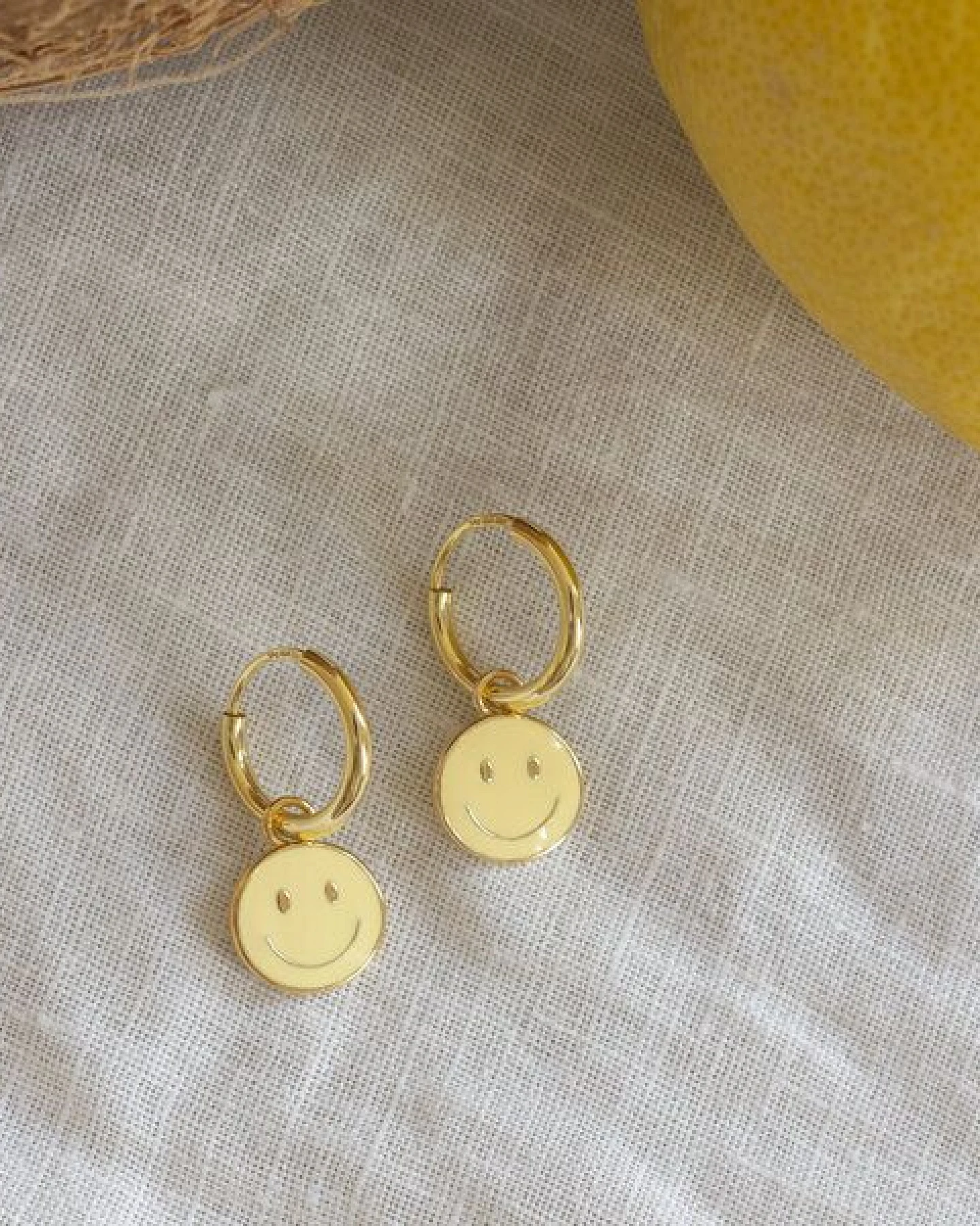 Paeoni Colors Smiley-Creolen, Ohrringe aus 18k Gold Vermeil, 925 Sterling Silber – Ansicht 4
