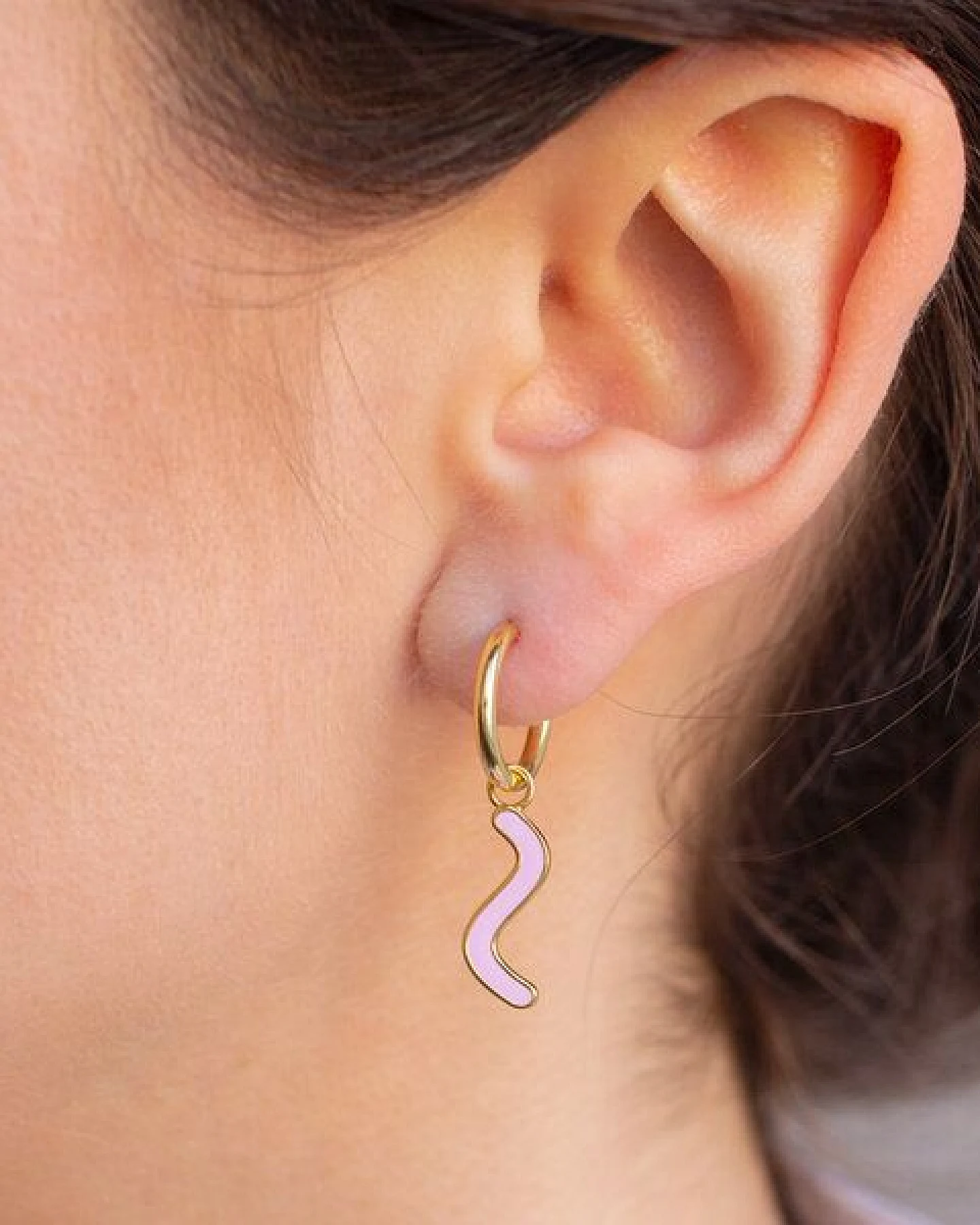 Paeoni Colors Curvy-Creolen, Ohrringe aus 18k Gold Vermeil, 925 Sterling Silber – Ansicht 2