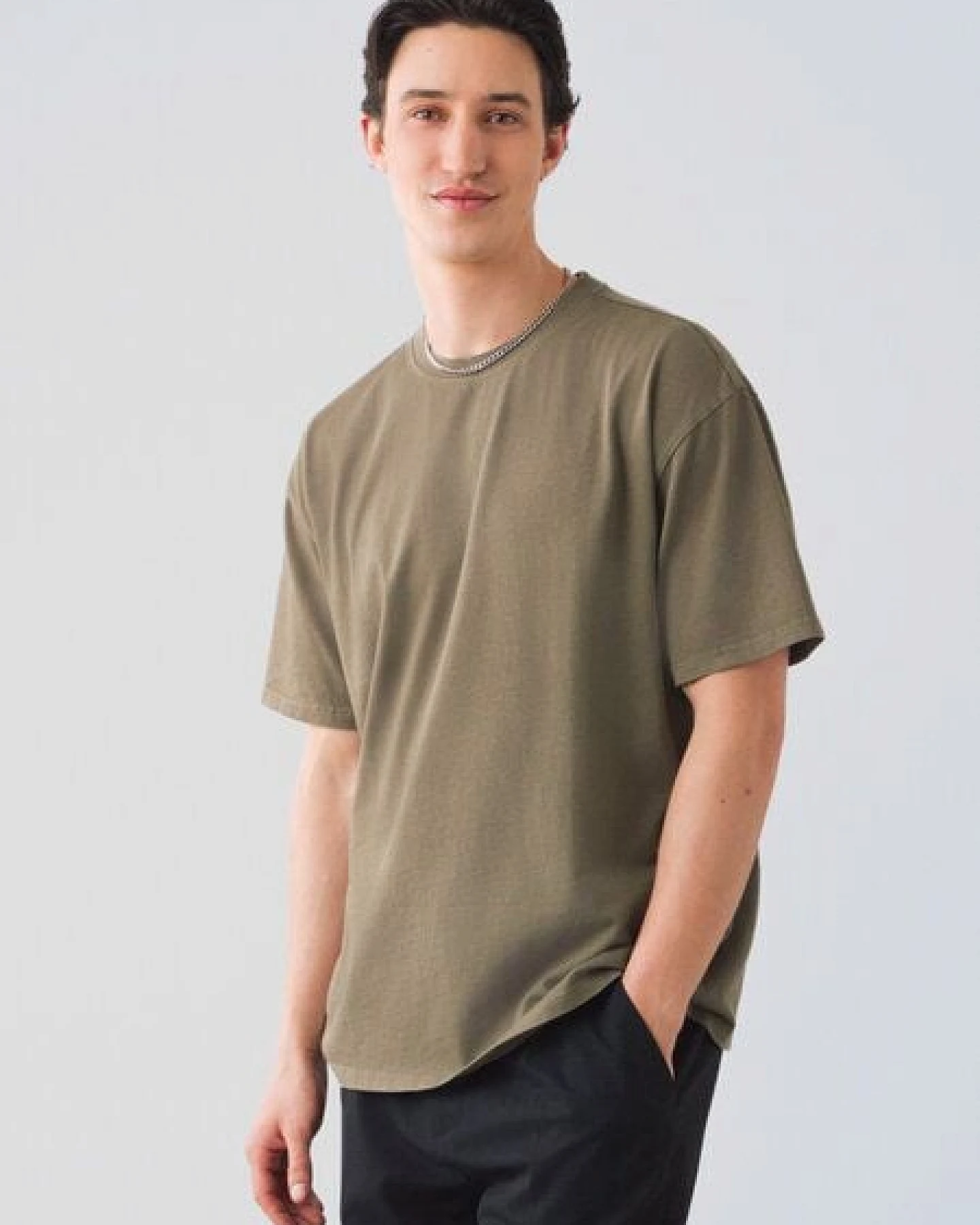 Honest Basics OG Shirt aus Bio- und recycelter Baumwolle – Ansicht 2