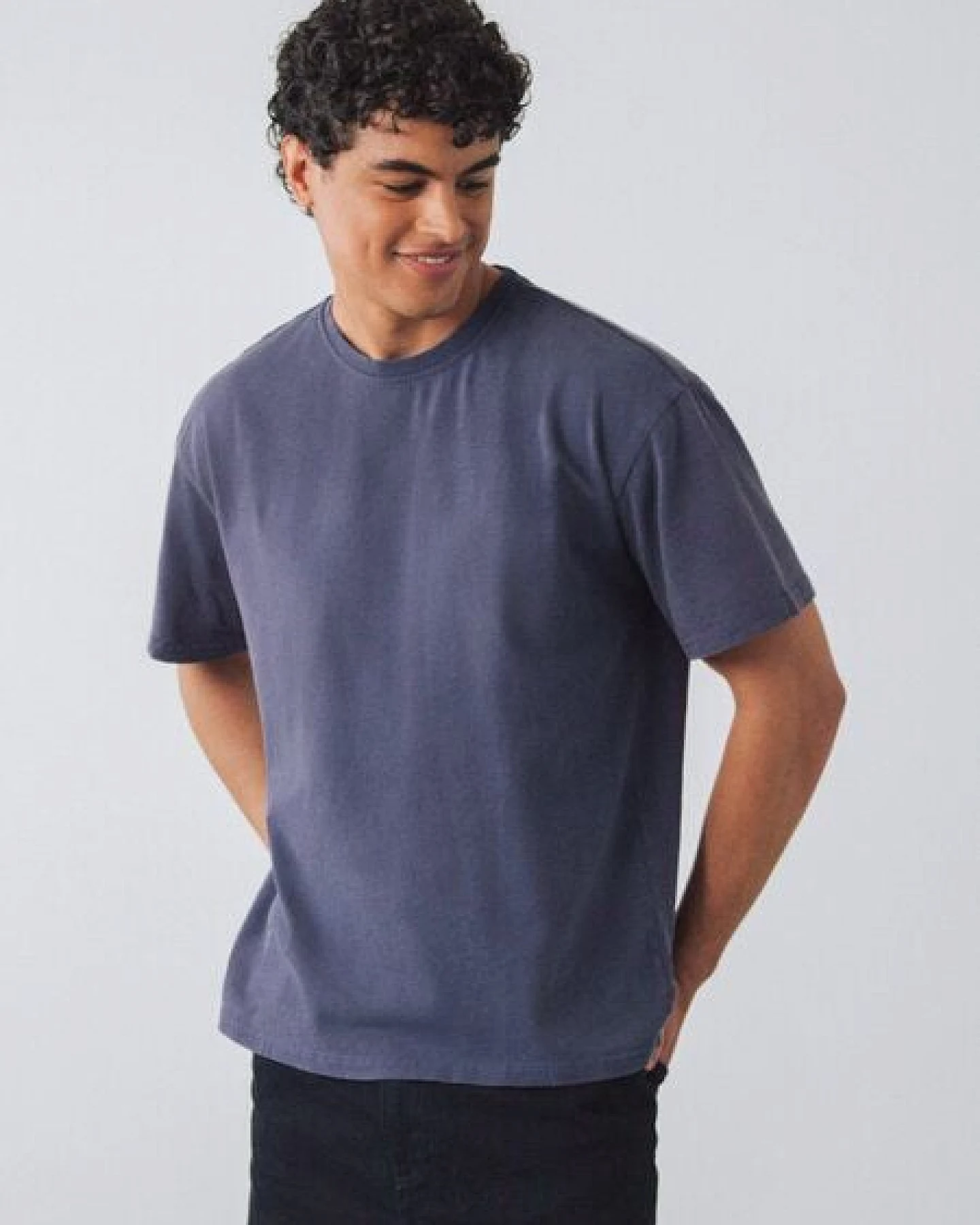 Honest Basics OG Shirt aus Bio- und recycelter Baumwolle – Ansicht 2