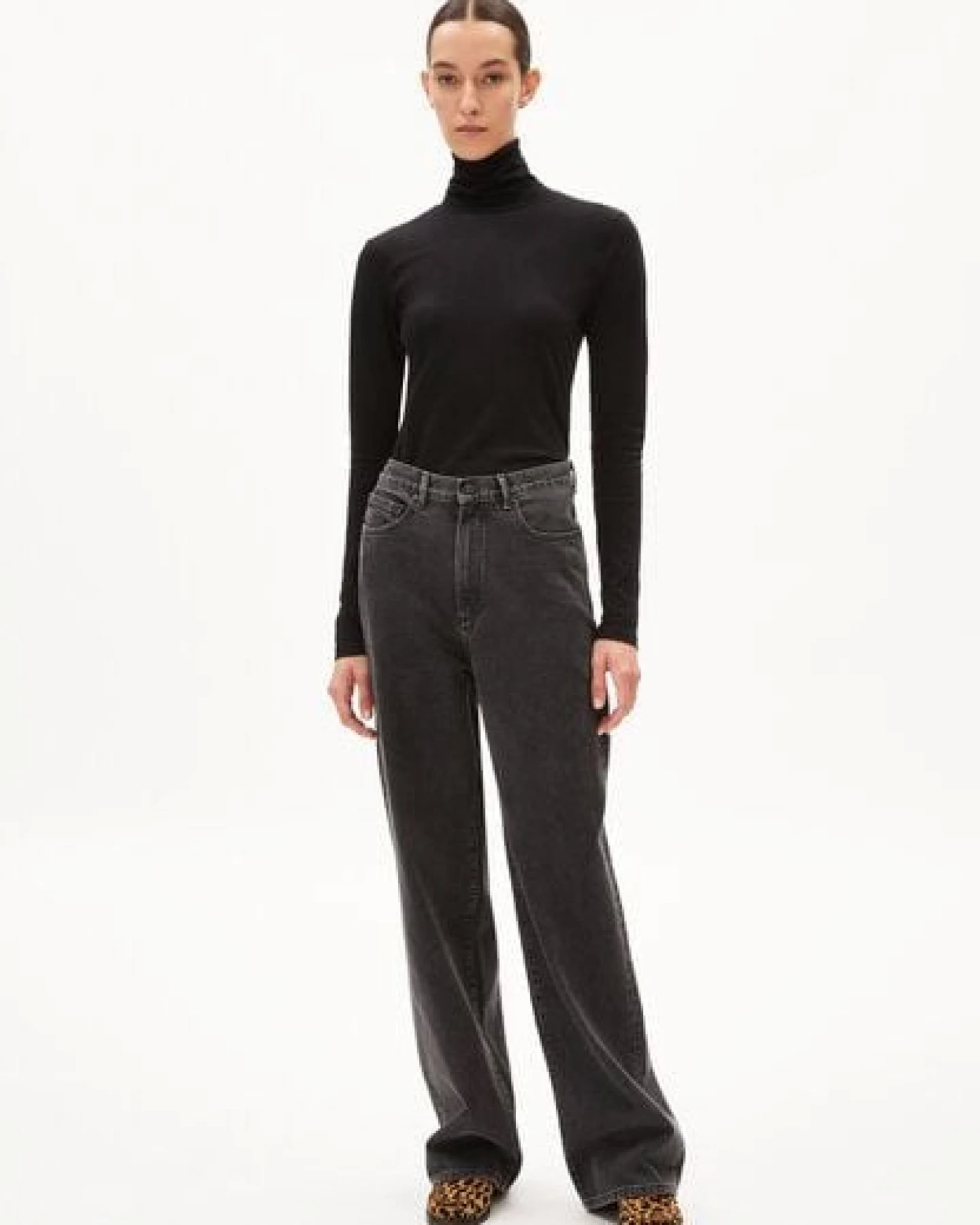 ARMEDANGELS GRAZILIAA SOFT - Damen Longsleeve Slim Fit aus Bio-Baumwolle – Ansicht 4