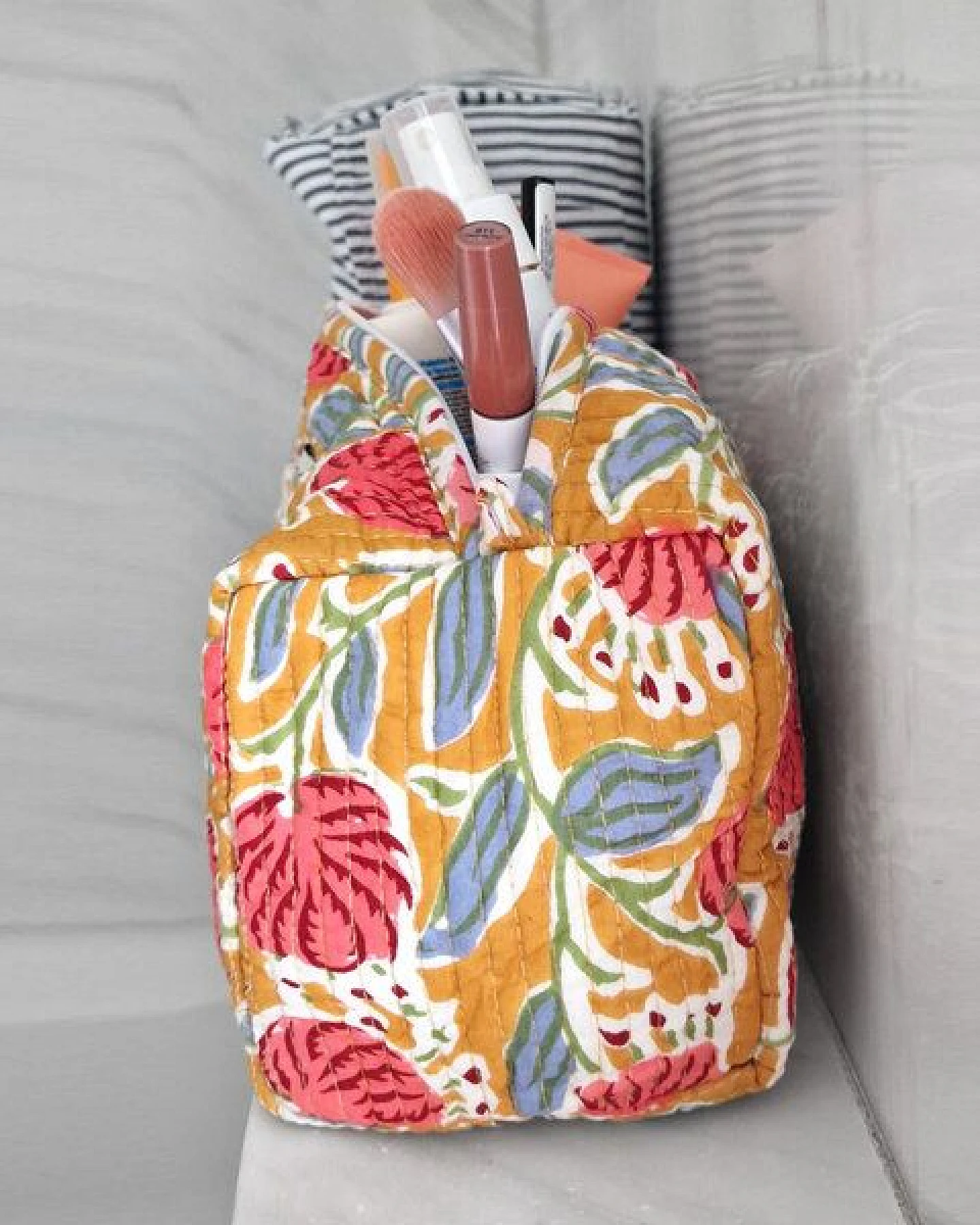 KIKOONI handgefertigte Kosmetiktasche "Tuscany dreams" – Ansicht 4