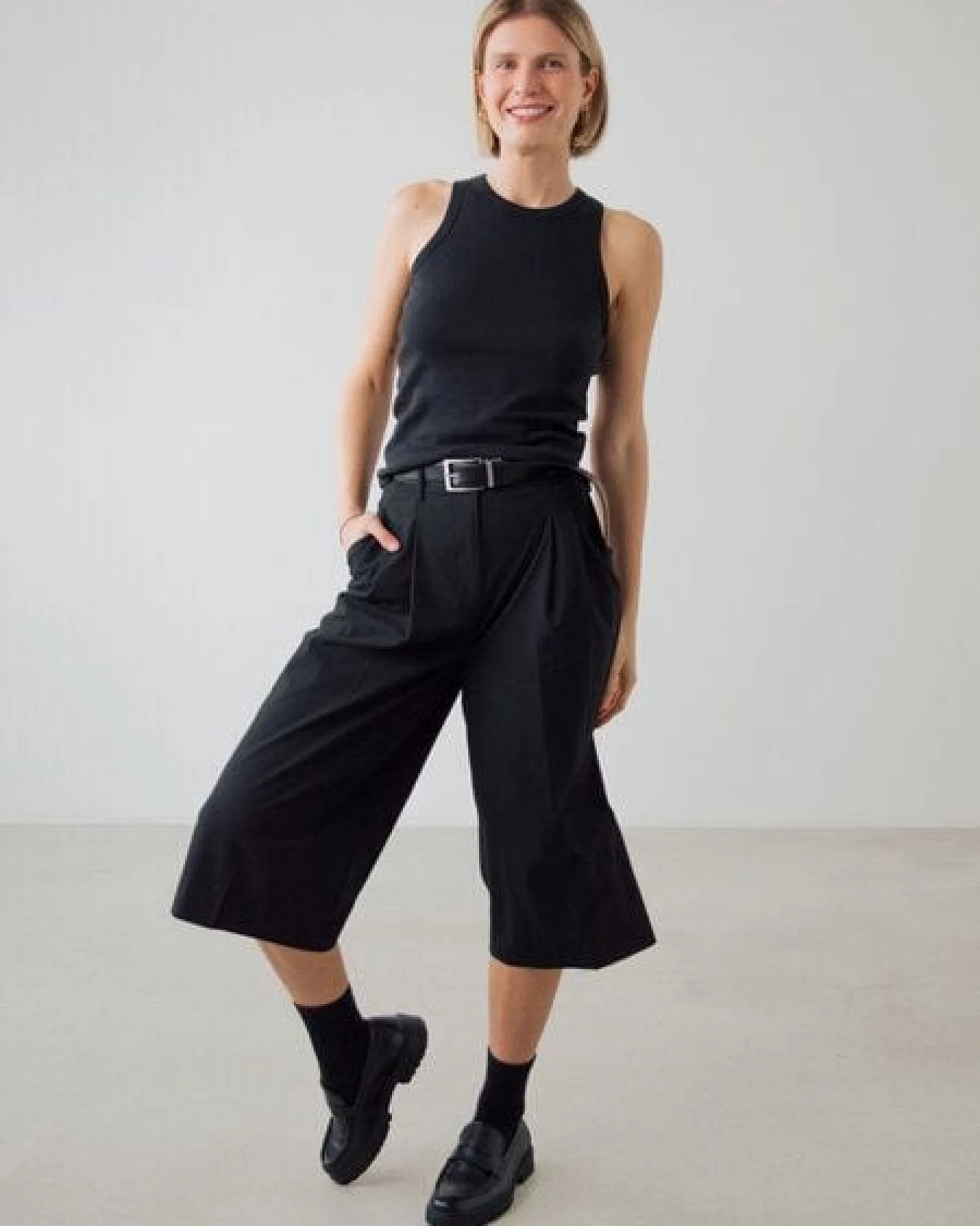Honest Basics Damen Geripptes Racer-Top aus Bio- und recycelter Baumwolle – Ansicht 3
