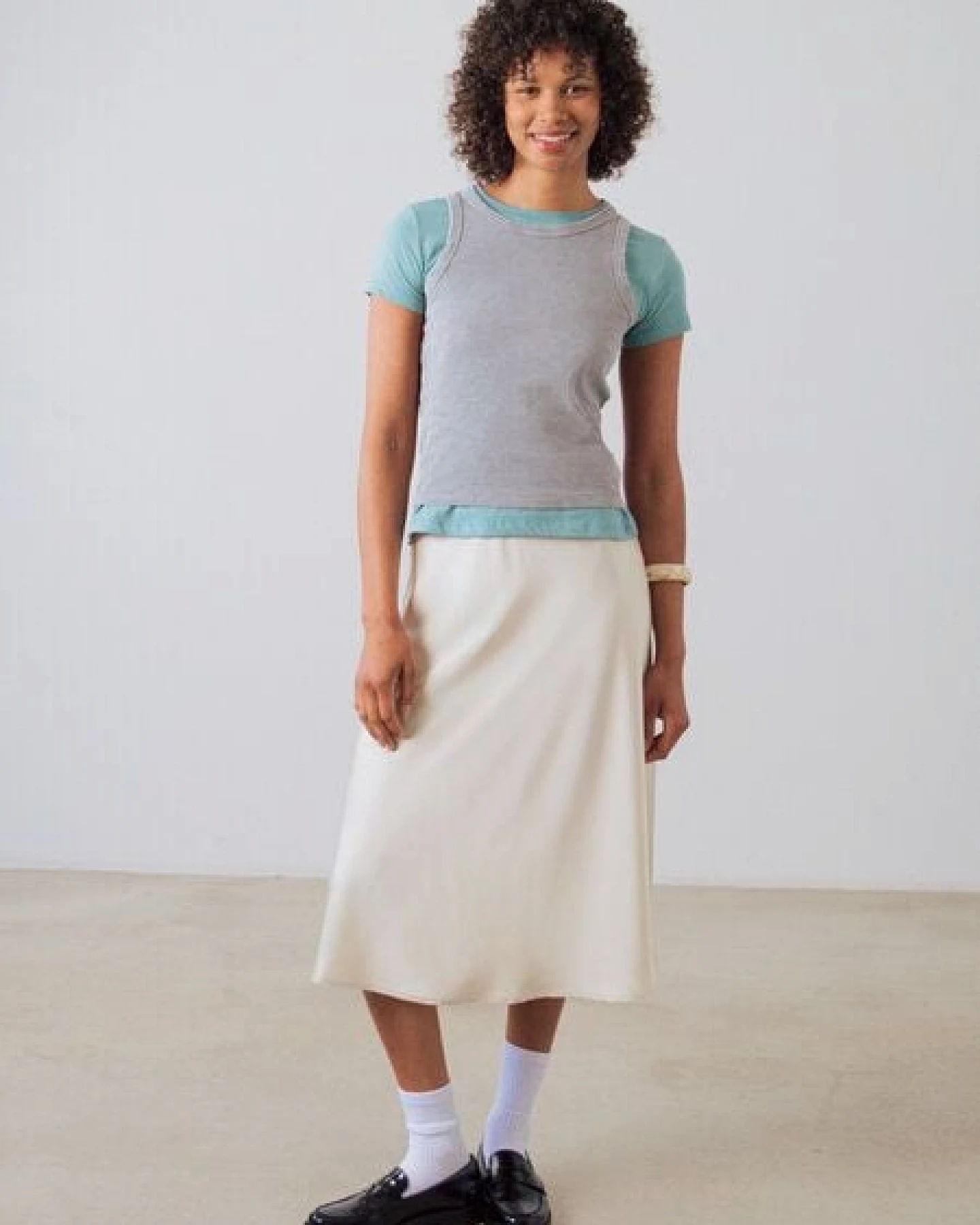 Honest Basics Damen Geripptes Racer-Top aus Bio- und recycelter Baumwolle – Ansicht 4