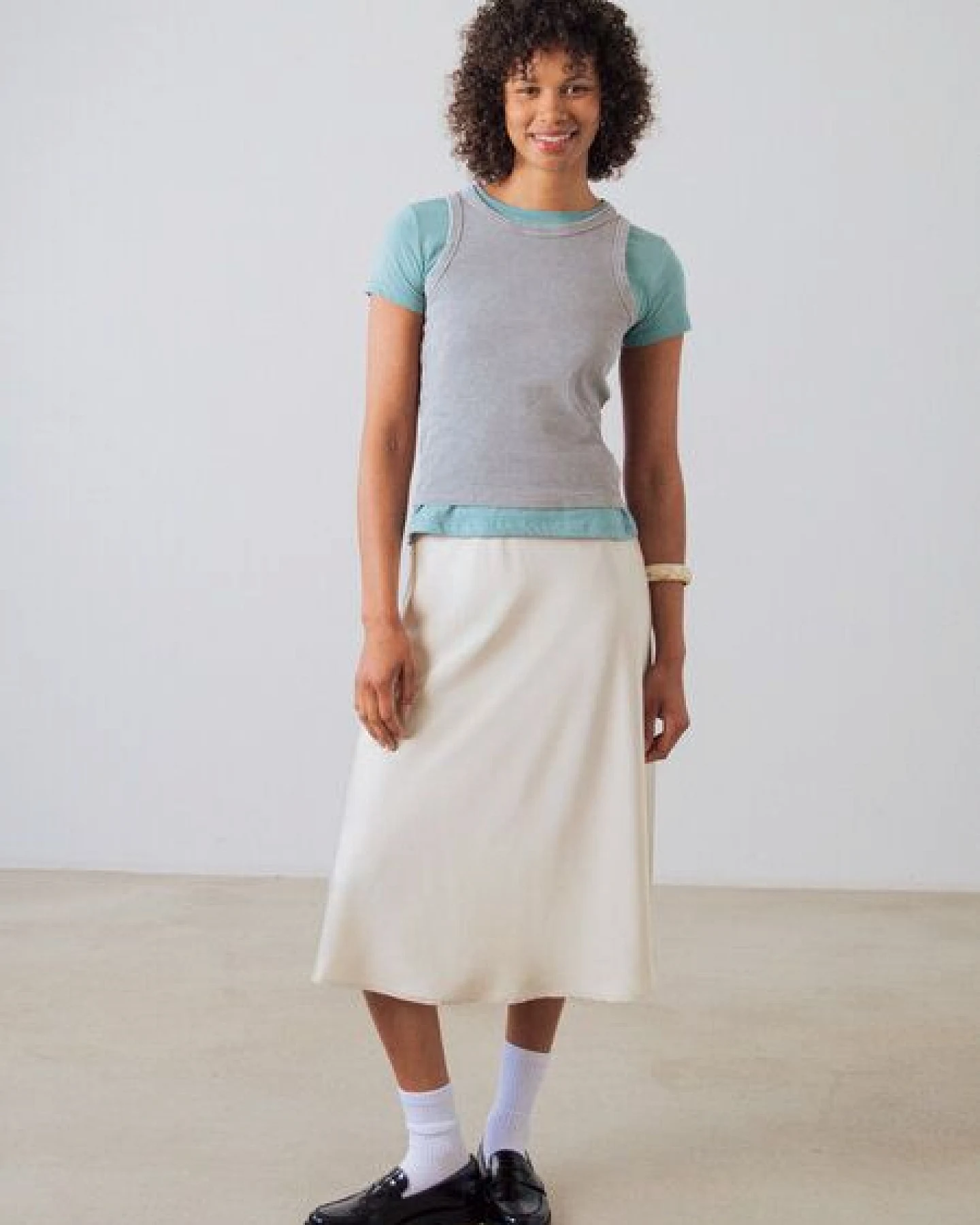 Honest Basics Damen Geripptes Racer-Top aus Bio- und recycelter Baumwolle – Ansicht 4