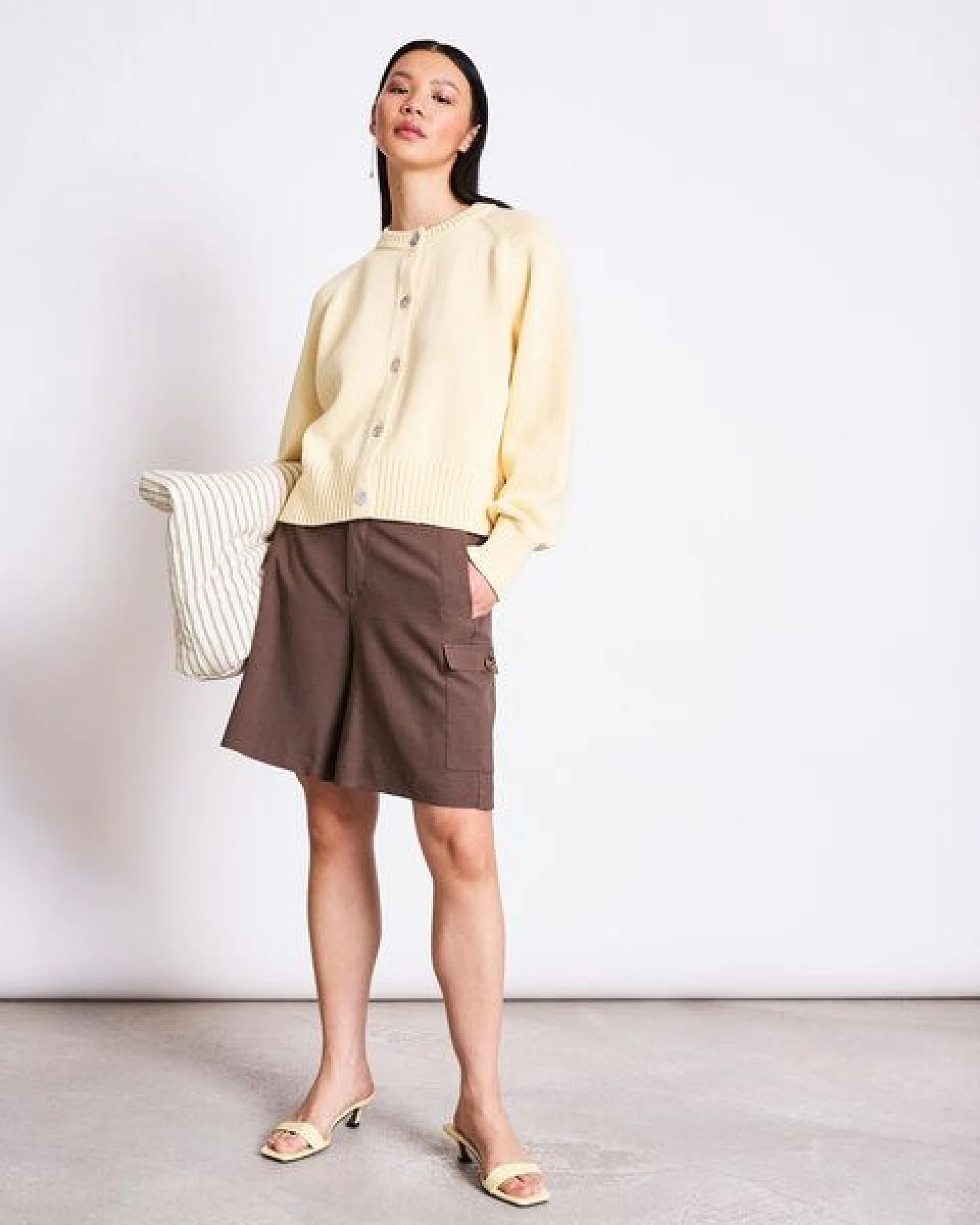 JAN N JUNE RELAXED CREWNECK CARDIGAN SIVIA GOTS – Ansicht 3