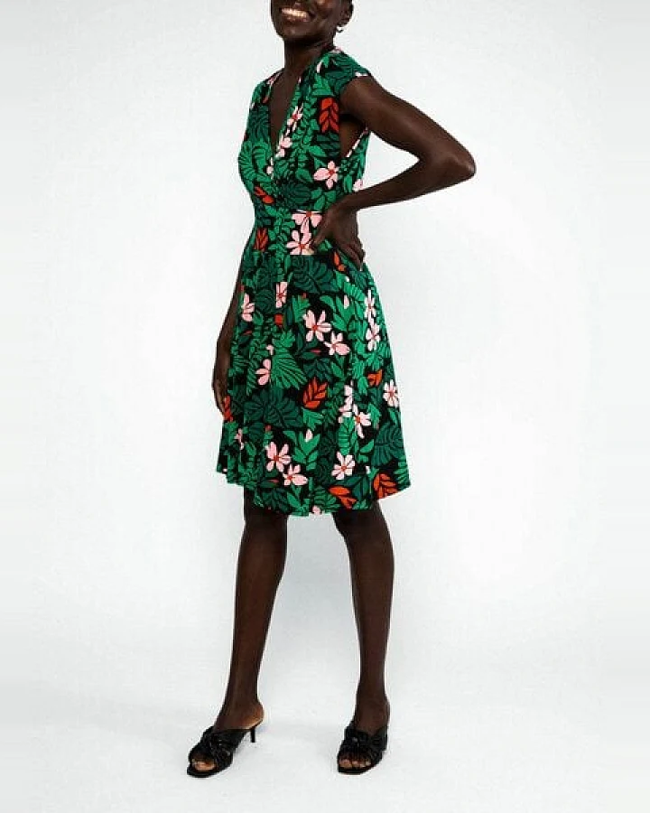 Blutsgeschwister Gemustertes Kleid aus EcoVero "La Vie Est Belle En Été"