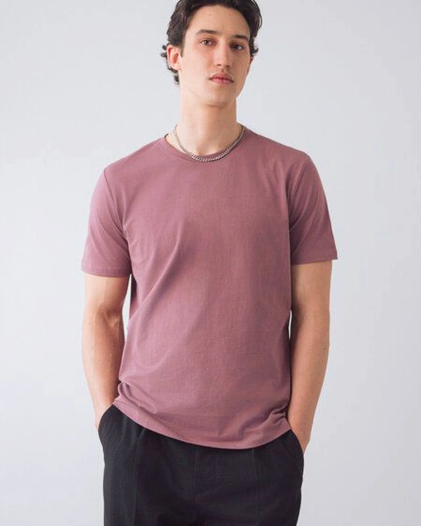 Honest Basics Herren Basic T-Shirt aus Bio- und recycelter Baumwolle – Ansicht 2