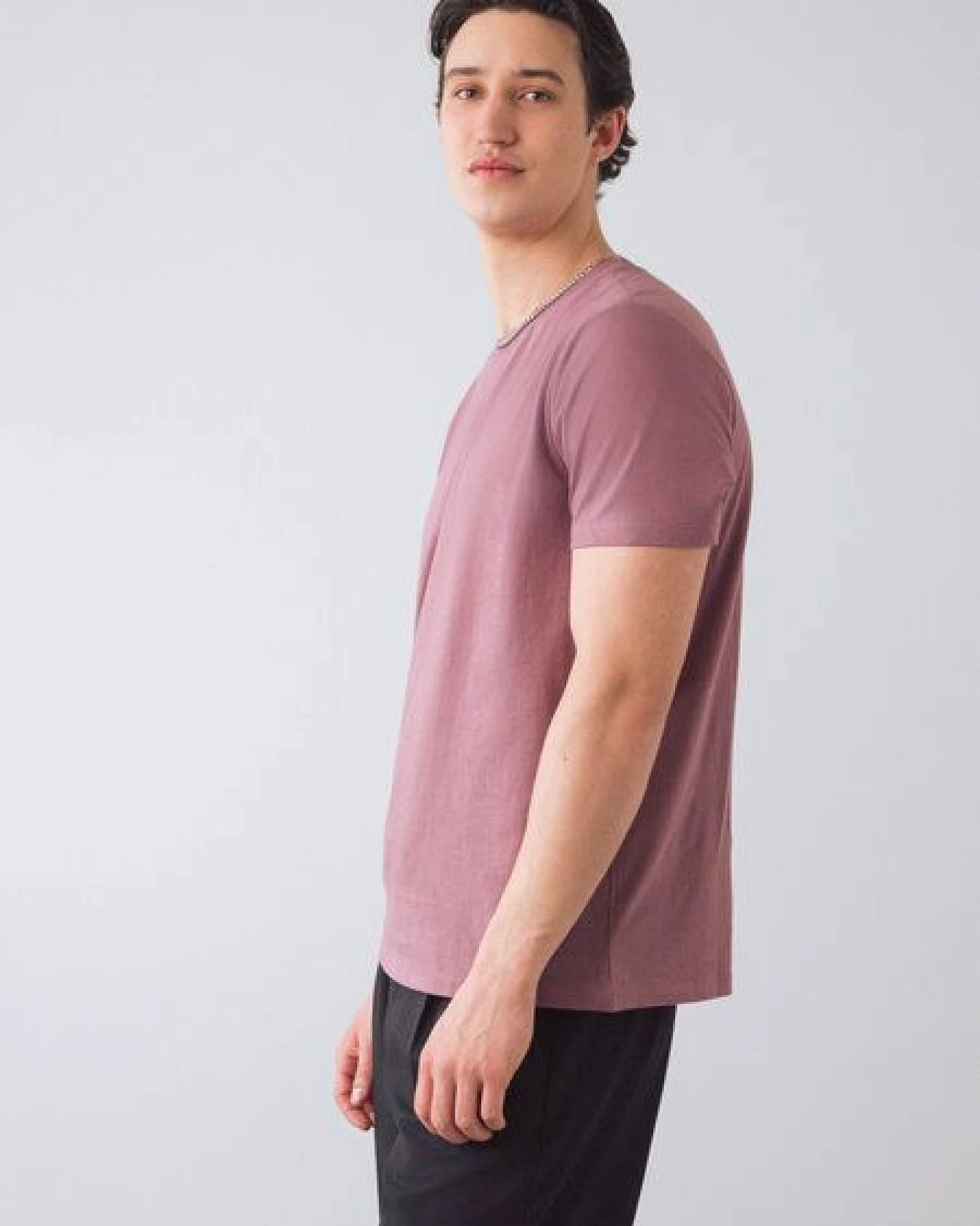 Honest Basics Herren Basic T-Shirt aus Bio- und recycelter Baumwolle – Ansicht 3