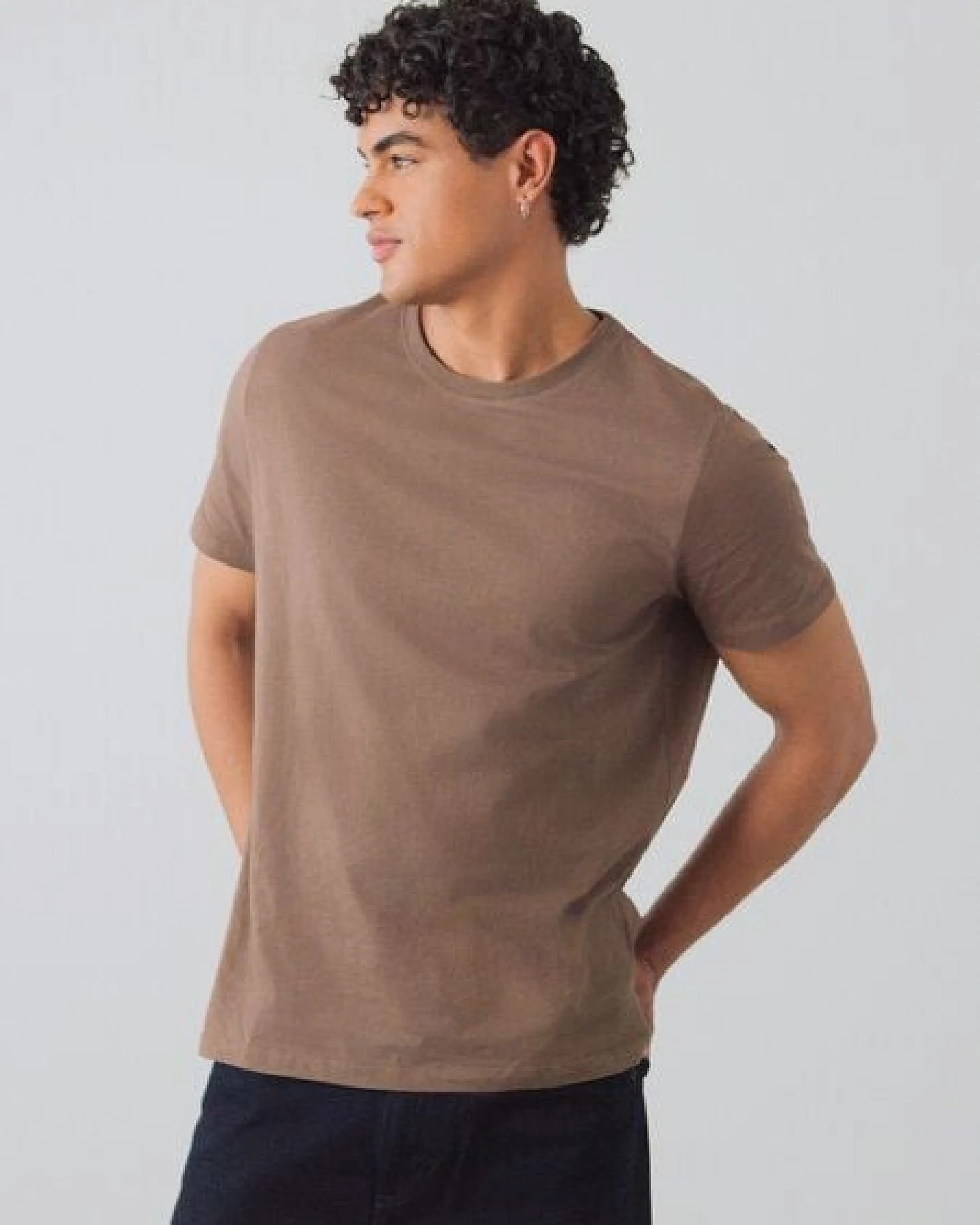 Honest Basics Herren Basic T-Shirt aus Bio- und recycelter Baumwolle – Ansicht 3