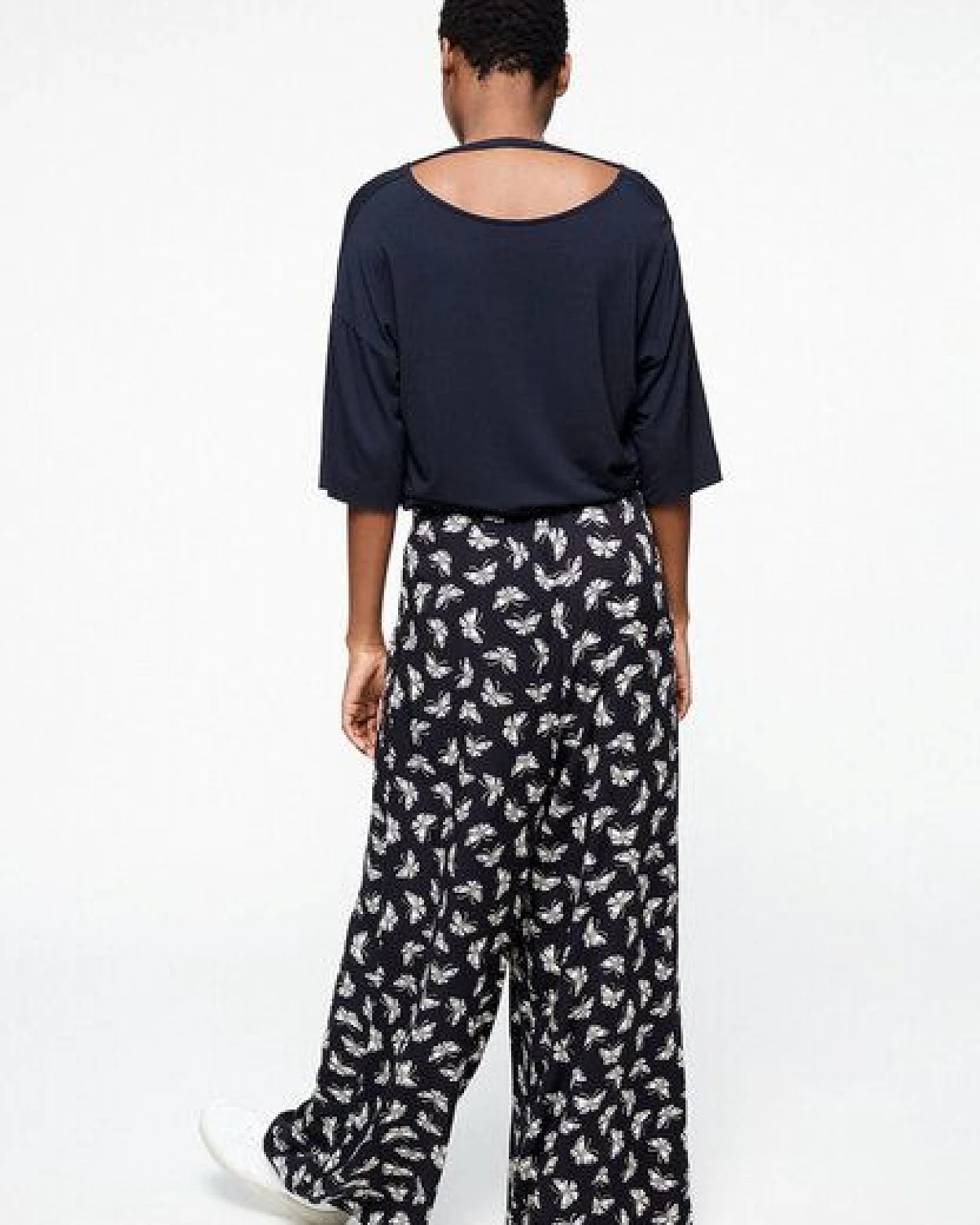 ARMEDANGELS NAIMAA BUTTERFLY - Damen Hose aus LENZING ECOVERO – Ansicht 2