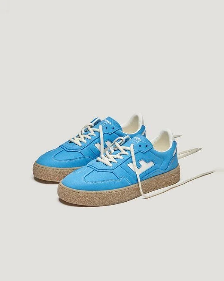 Blau
