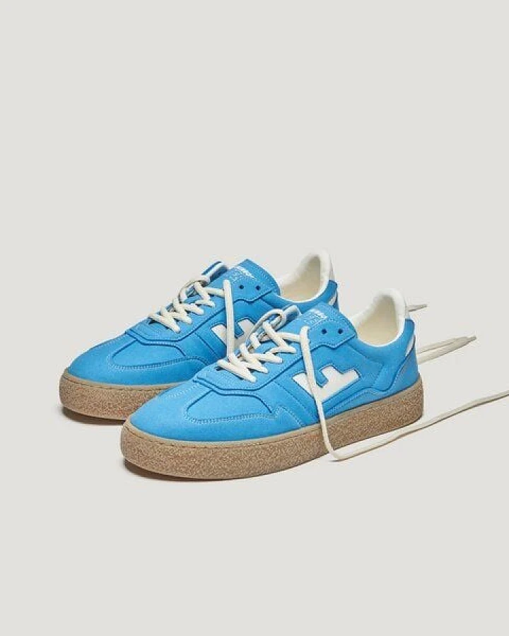 Blau