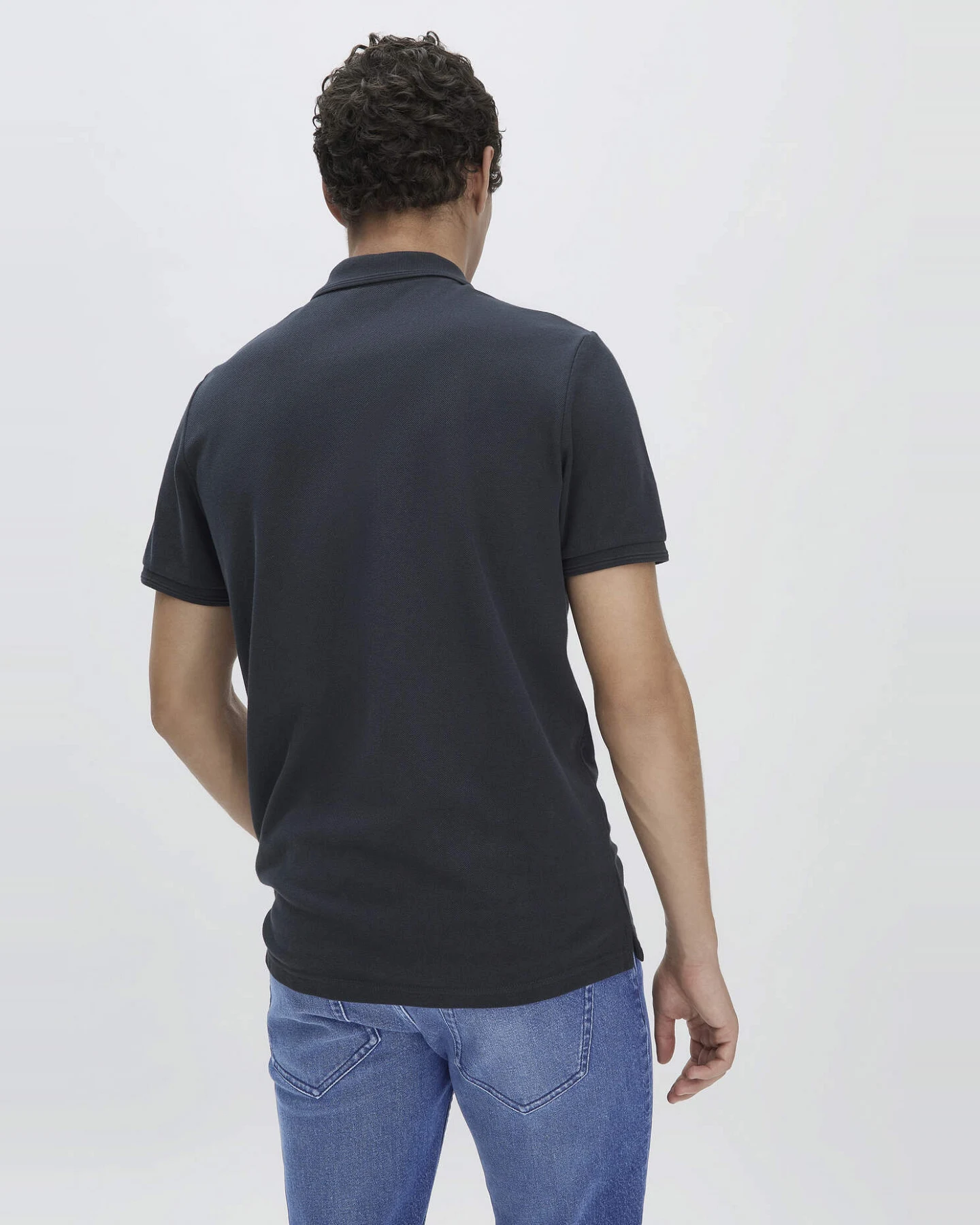 hessnatur Herren Piqué Polo Regular aus Bio-Baumwolle - blau - Größe 46 – Ansicht 3