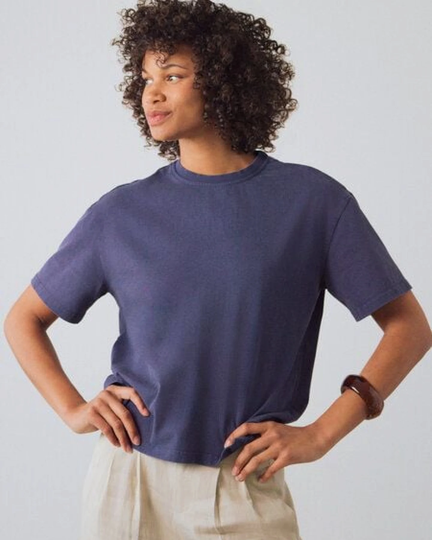 Honest Basics OG Shirt aus Bio- und recycelter Baumwolle – Ansicht 3