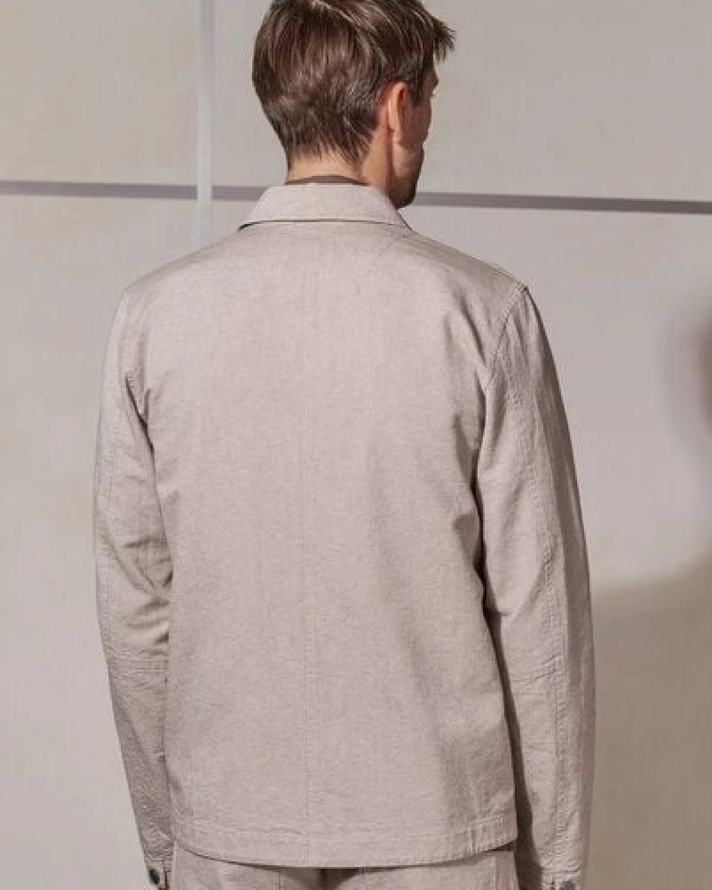 About Companions Lässige Jacke ASIR aus festem 230g Bio-Baumwoll-Canvas. – Ansicht 4