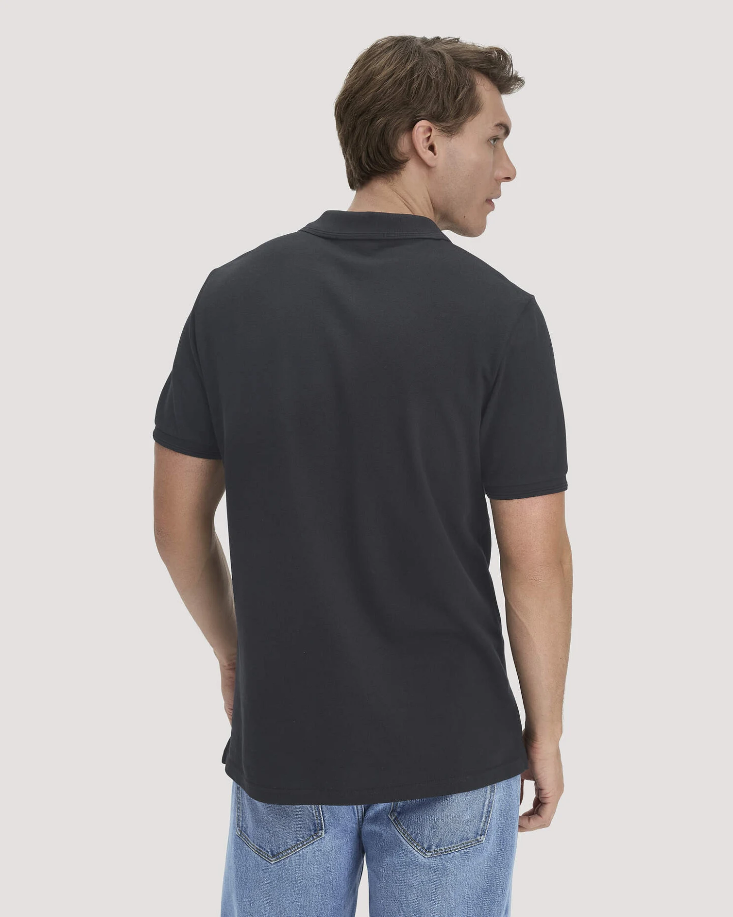 hessnatur Herren Piqué Polo Regular aus Bio-Baumwolle - schwarz - Größe 46 – Ansicht 3