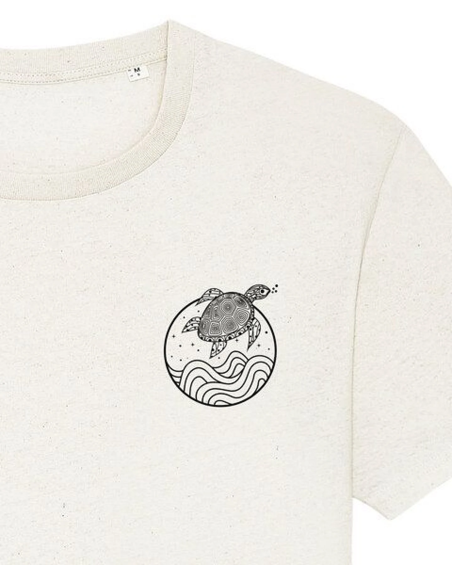 vis wear Schildkröte zwischen Ozean und Wellen - Unisex T-Shirt - Recycled Bio Baumwolle – Ansicht 4