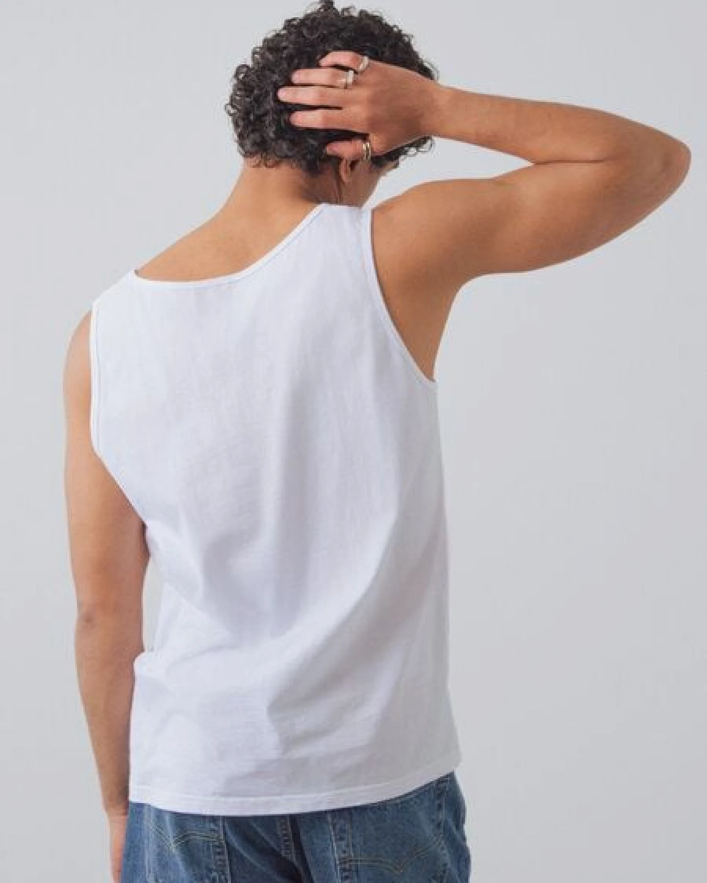 Honest Basics Herren Muskeltank aus Bio- und recycelter Baumwolle – Ansicht 4