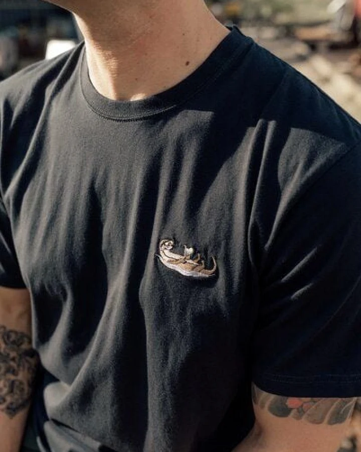 LAKOR T-Shirt aus Bio-Baumwolle - Mini An Otter Vacation