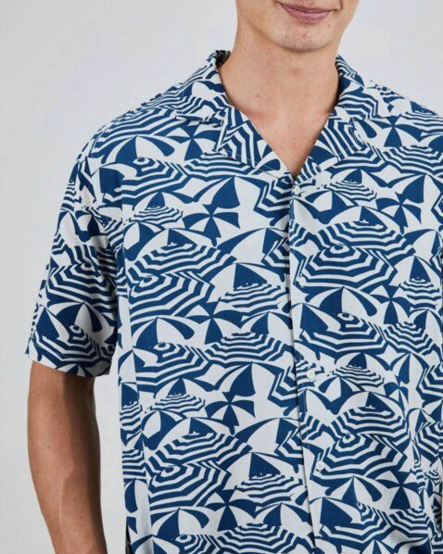Brava Fabrics Sombrillas Aloha-Hemd Blau – Ansicht 3