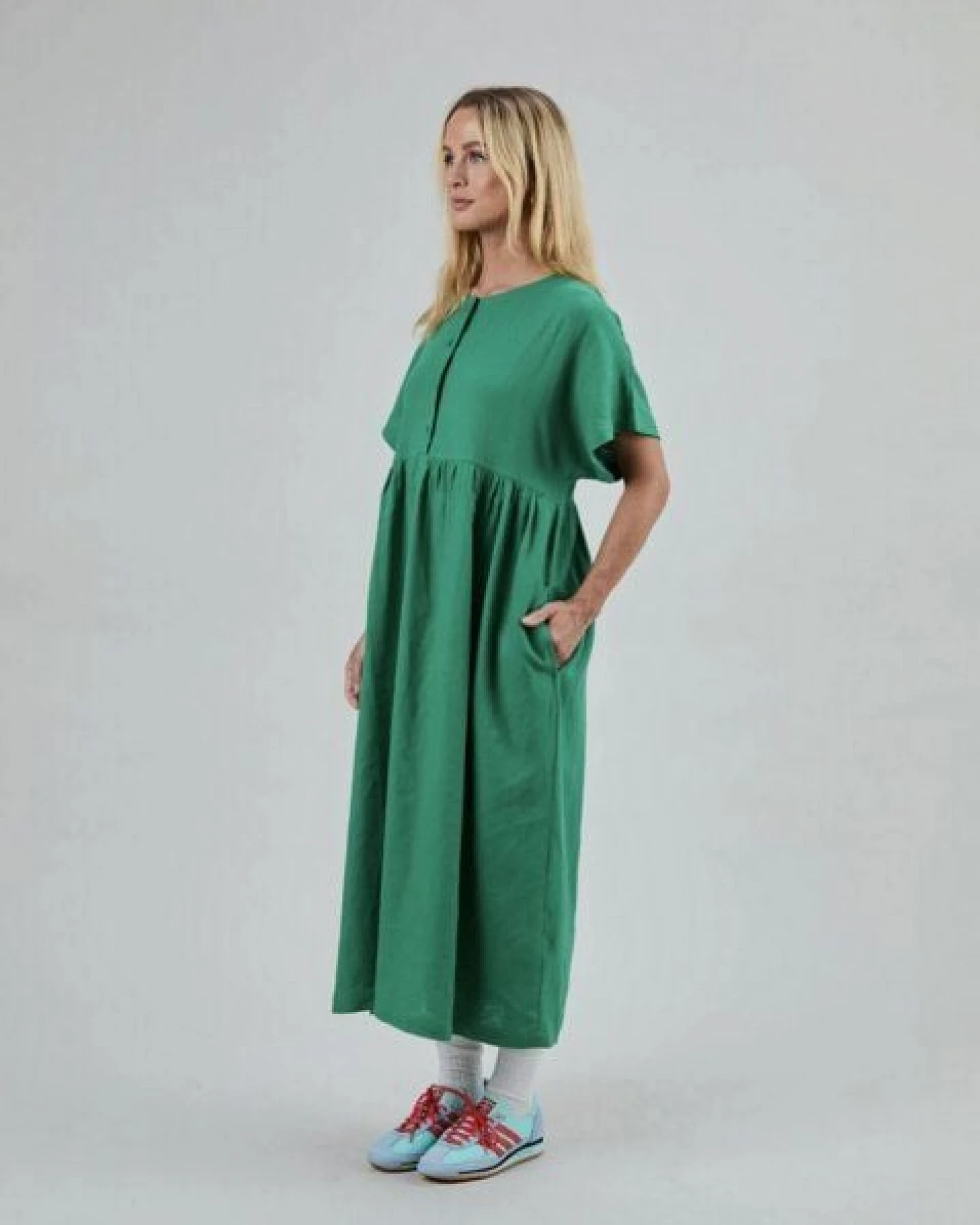 Brava Fabrics Oversize Langkleid Grün – Ansicht 3