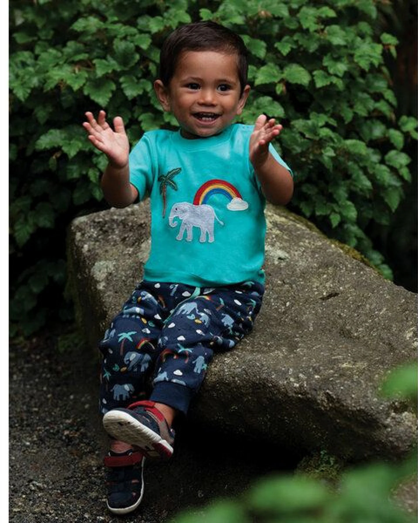 Frugi T-Shirt Elefant in Pazifik-grün – Ansicht 2