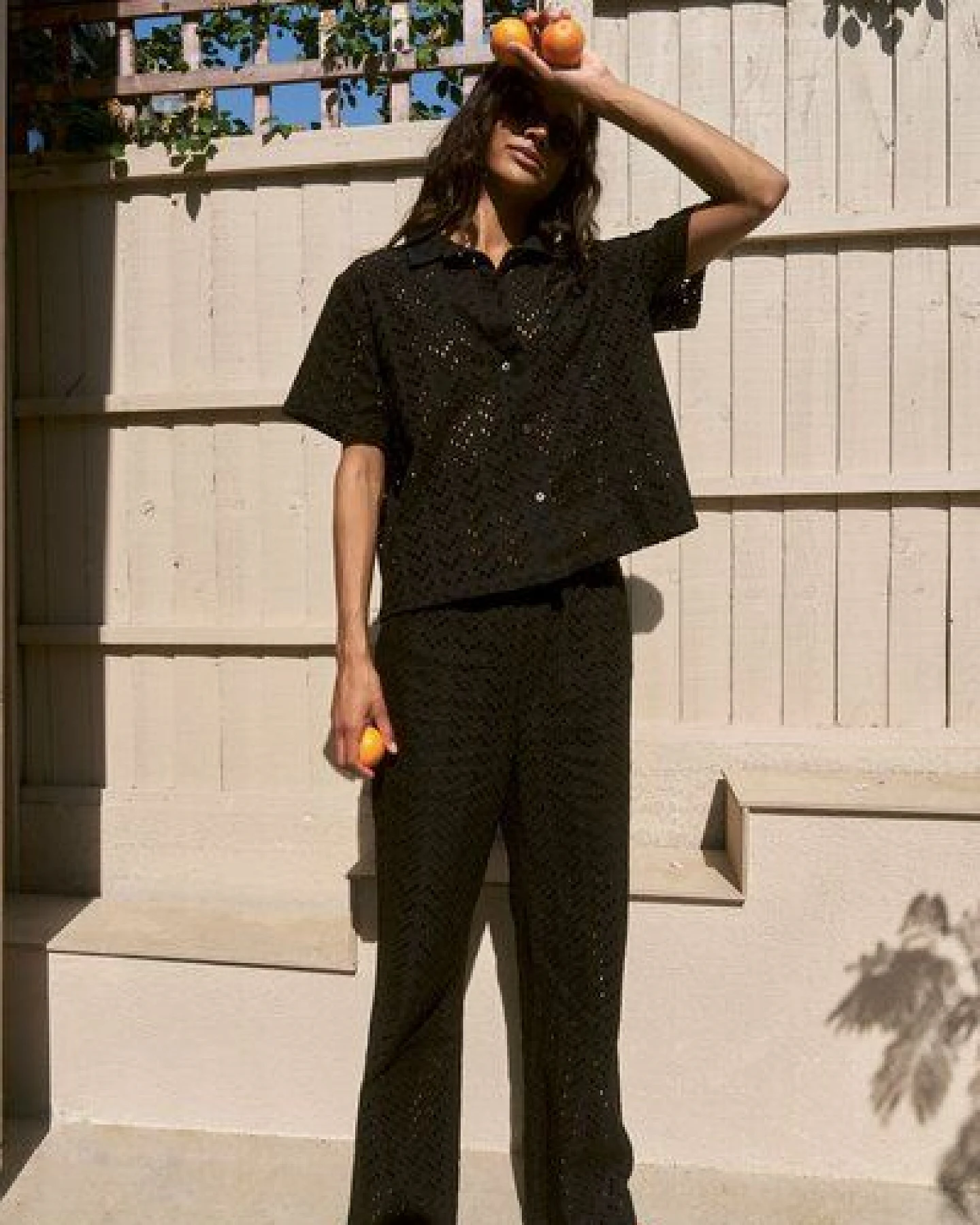 Komodo Lochmuster Bluse Modell: Luna – Ansicht 3