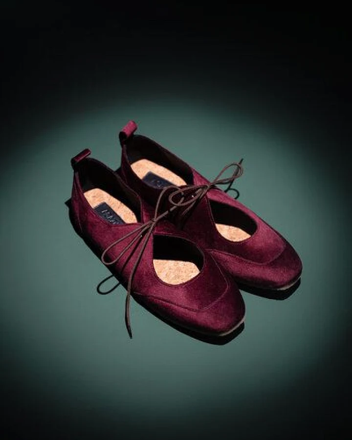 AGAZI LOUISE (velvet burgundy) – vegan ballerina flats made from plant-based leather