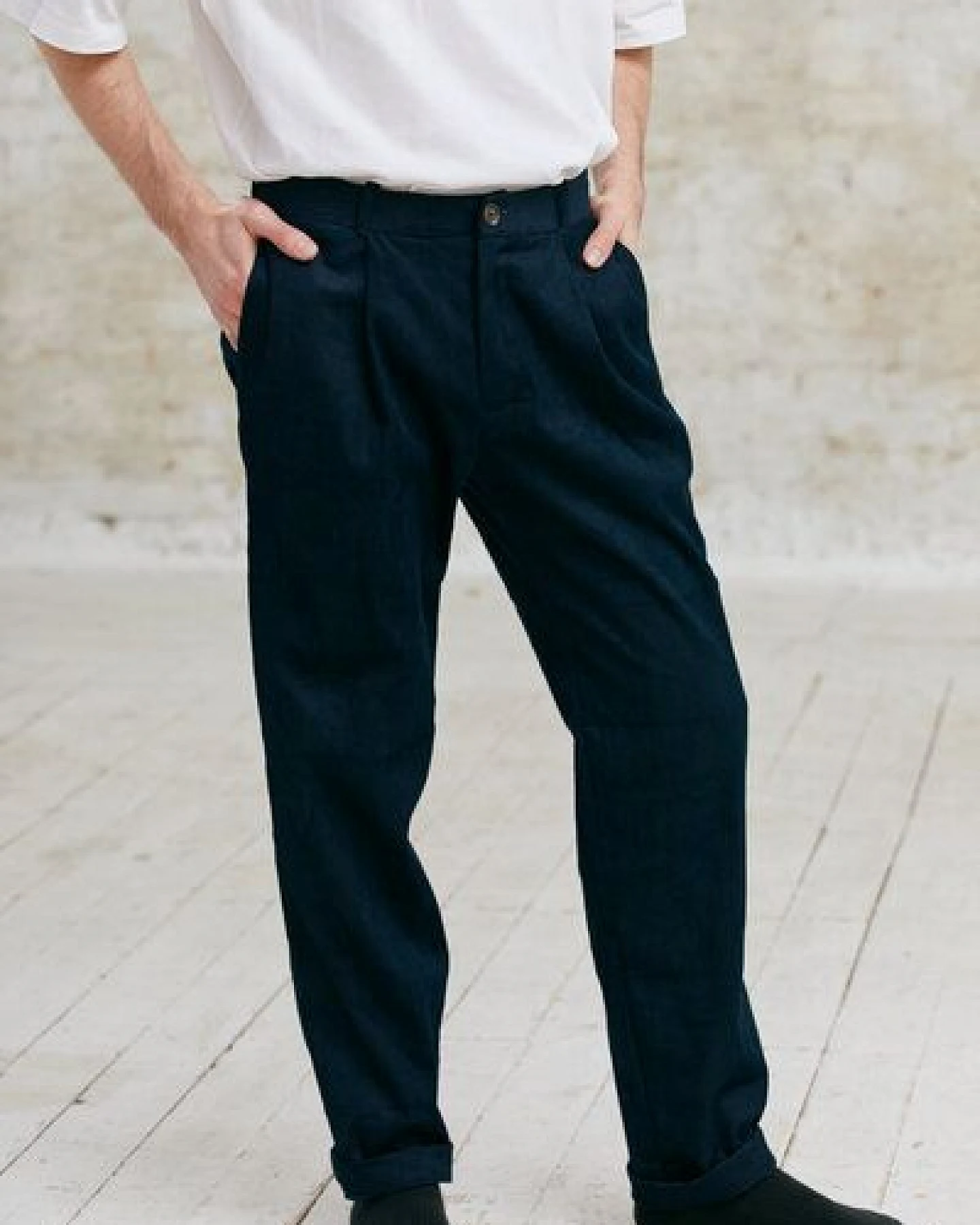 Jyoti - Fair Works Bio-Baumwollcord Hose Sameer Nachtblau – Ansicht 2