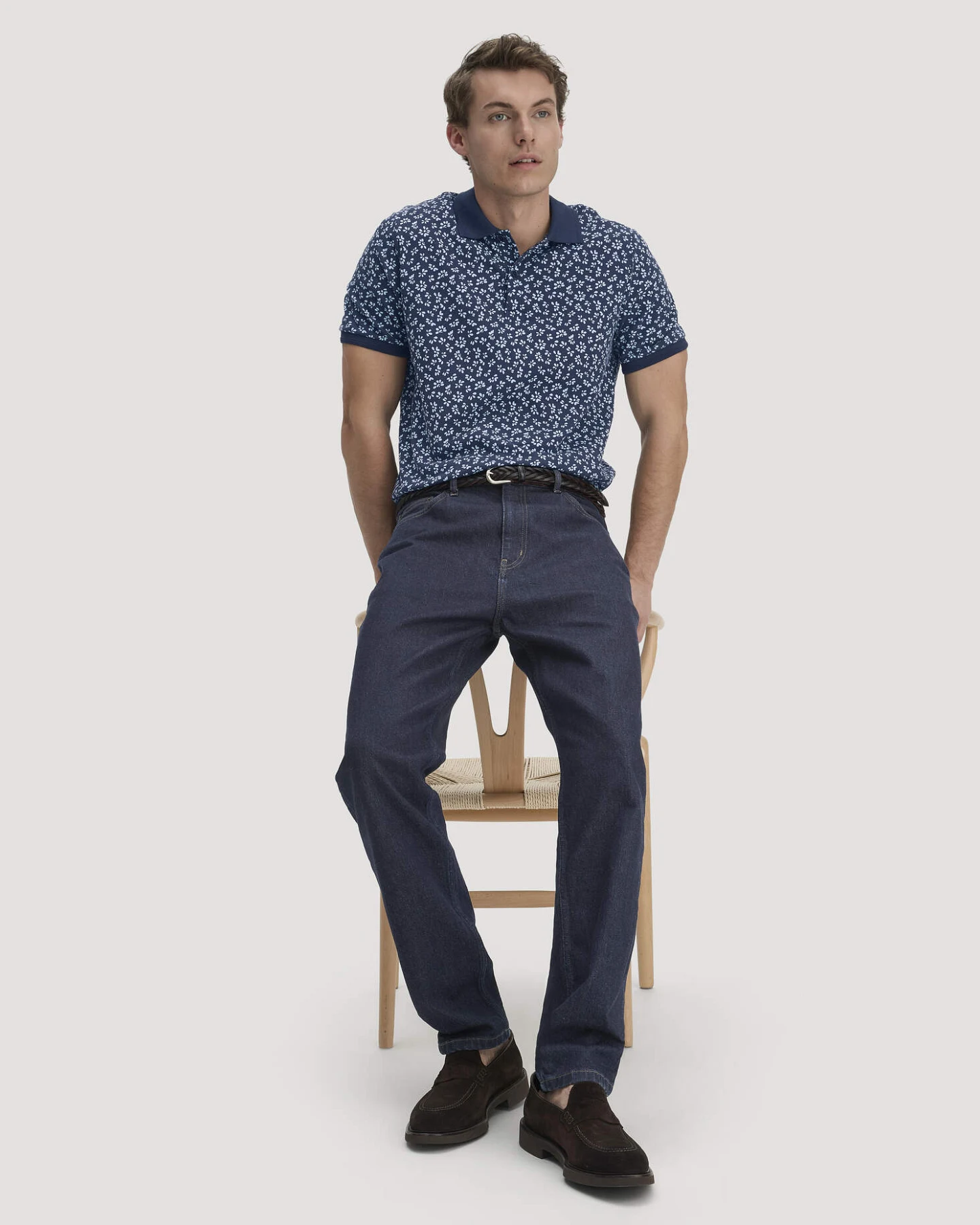 hessnatur Herren Jeans MADS Relaxed Tapered aus Bio-Denim - blau - Größe 30/32 – Ansicht 4