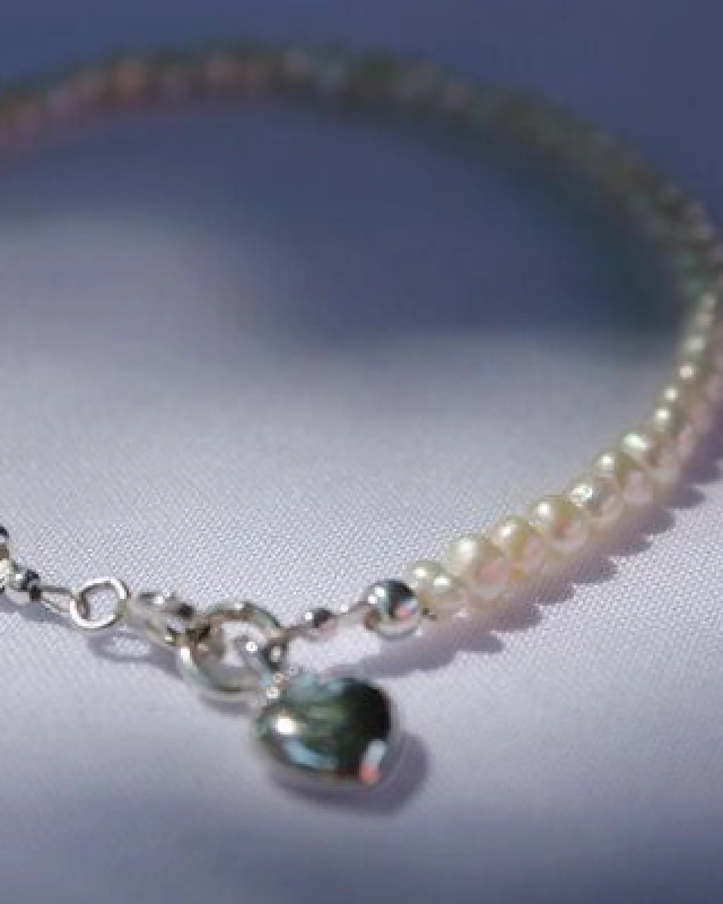 pakilia Silber Perlenarmband Perlen mit Herz-anhänger Fair-Trade und handmade – Ansicht 2