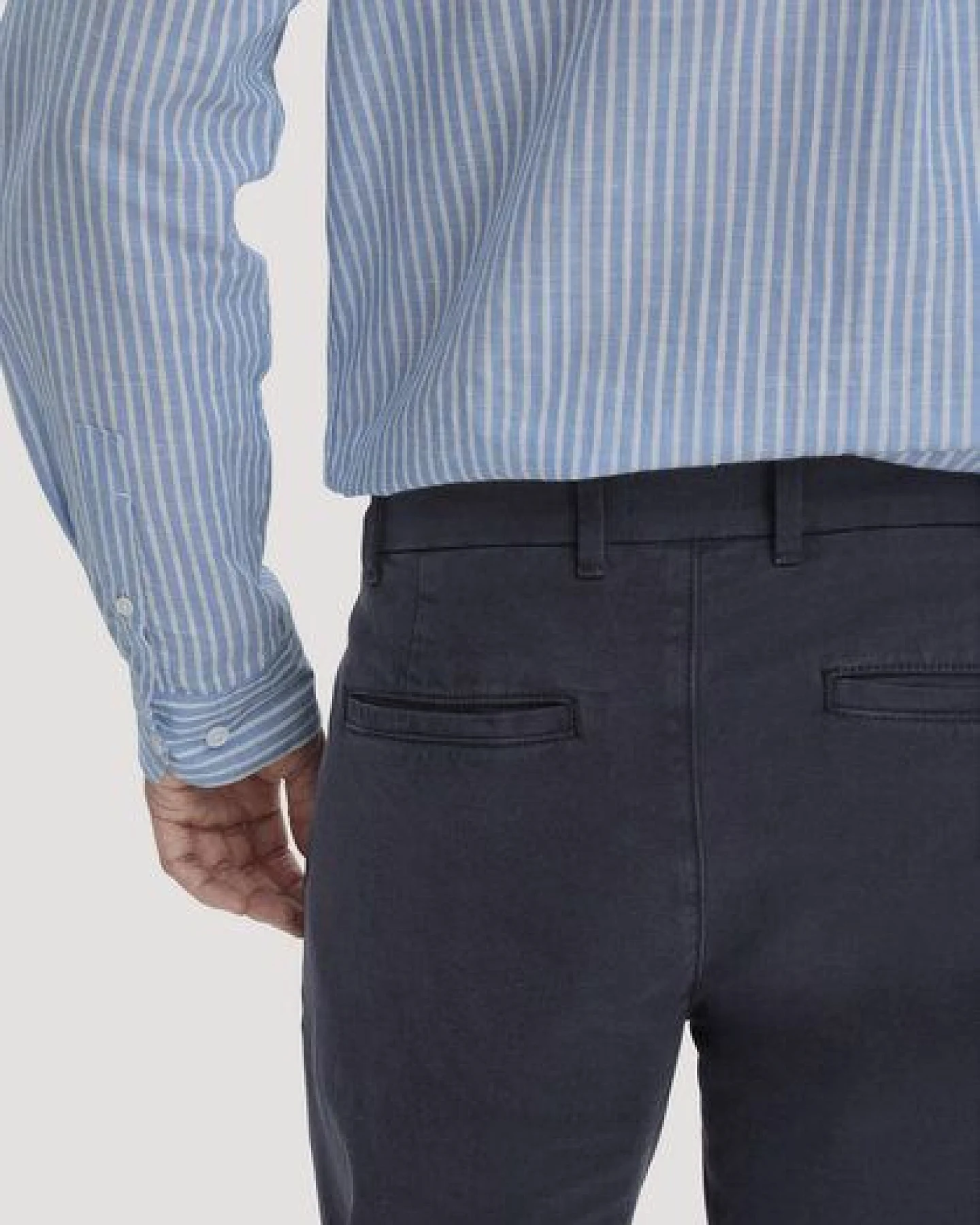 hessnatur Chino LENN Regular aus Bio-Baumwolle – Ansicht 2