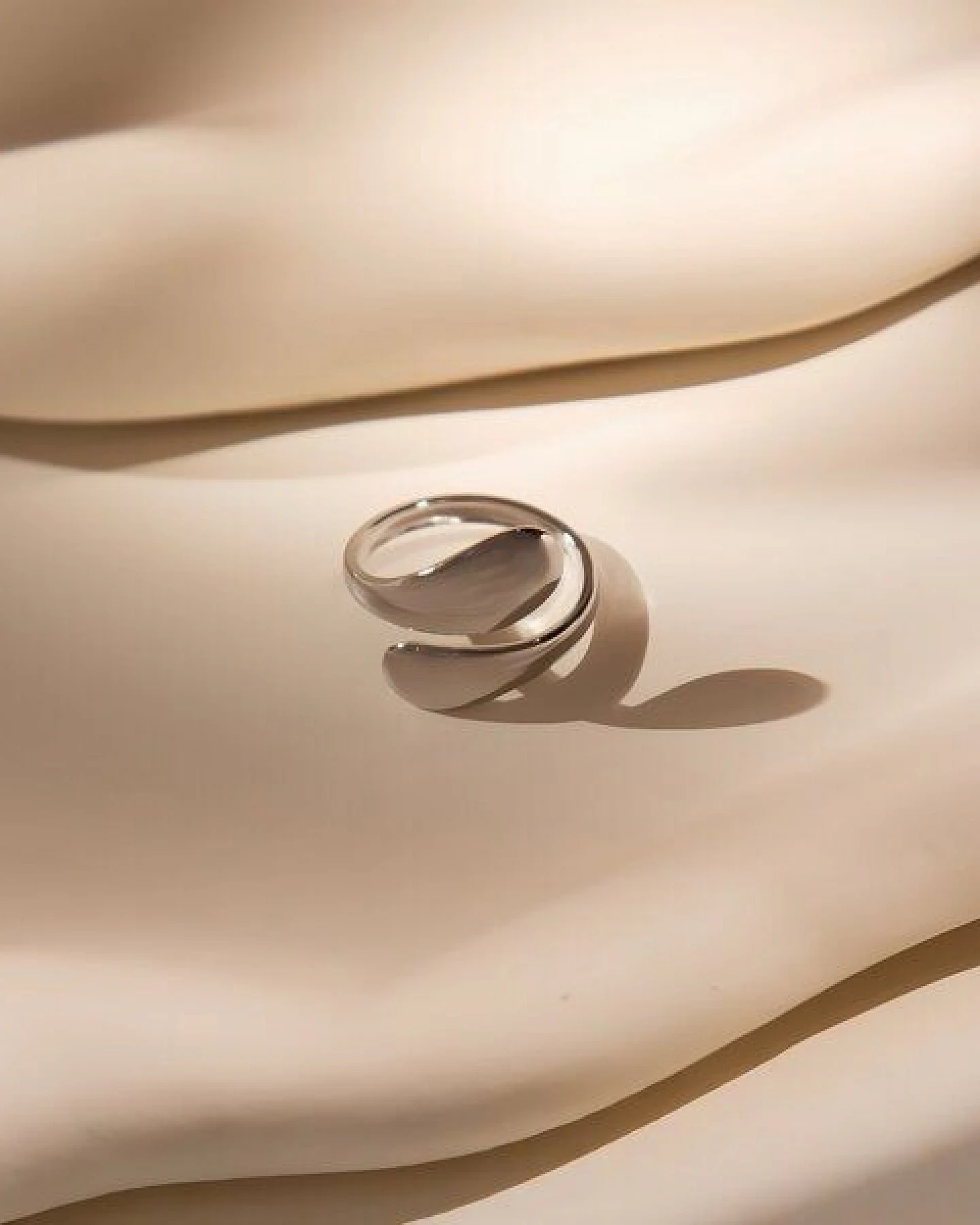 ELEKTROPULLI Größenvariabler SHINE Ring – Ansicht 2