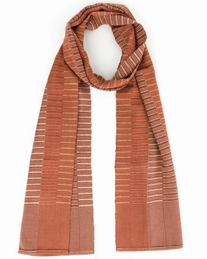 El Puente Schal aus Flüchtlingsprojekt