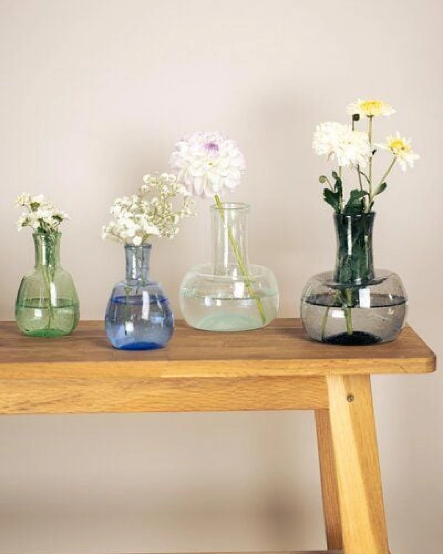 El Puente Bauchige Vase aus recyceltem Glas in Schwarz – Ansicht 3
