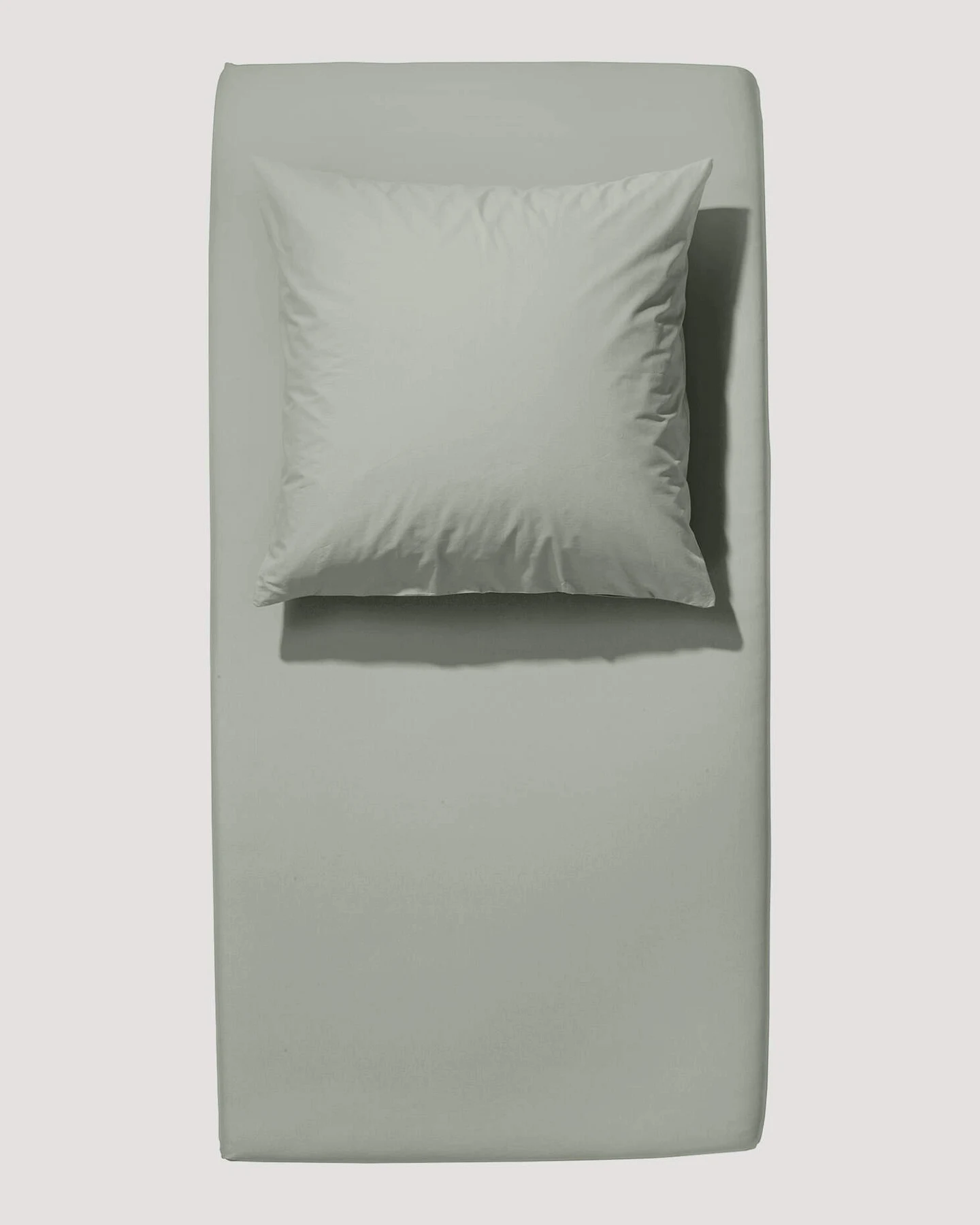 hessnatur Jersey Spannbettlaken aus Bio-Baumwolle - grün - Größe 140-160x200 cm – Ansicht 2